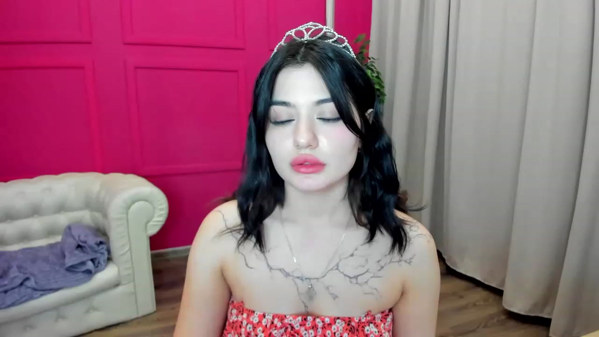 Gallery image thumbnail from MonicaaX's myfreecams stream on, 04/06/2023, 08:05 image 1 of 20