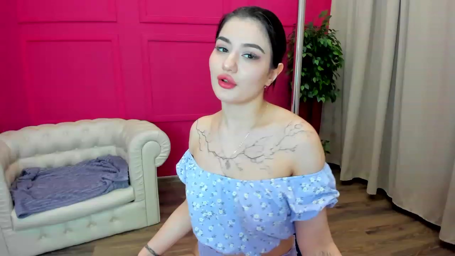 Gallery image thumbnail from MonicaaX's myfreecams stream on, 04/09/2023, 03:38 image 19 of 20