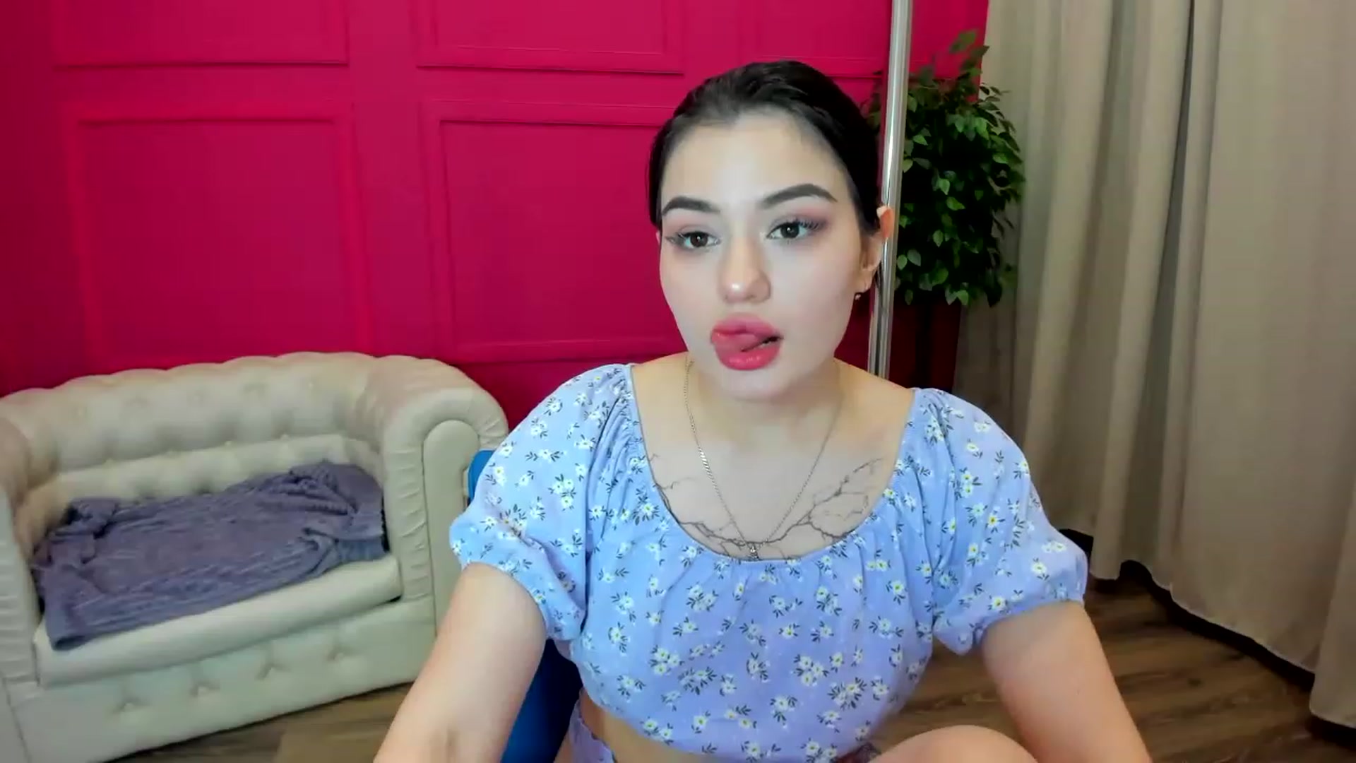 Gallery image thumbnail from MonicaaX's myfreecams stream on, 04/09/2023, 03:38 image 15 of 20
