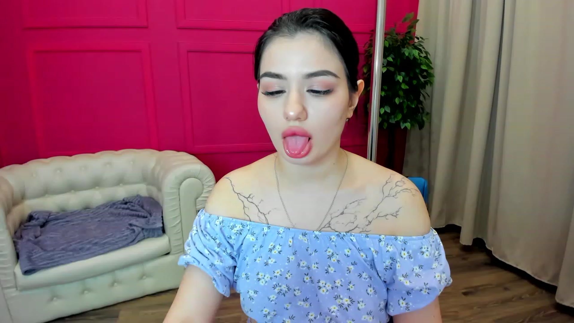 Gallery image thumbnail from MonicaaX's myfreecams stream on, 04/09/2023, 03:38 image 18 of 20