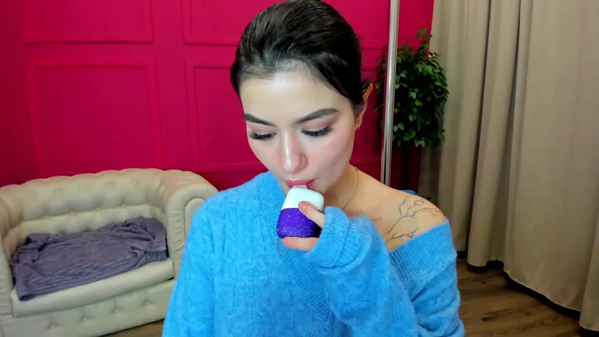 Gallery image thumbnail from MonicaaX's myfreecams stream on, 04/09/2023, 07:57 image 14 of 20