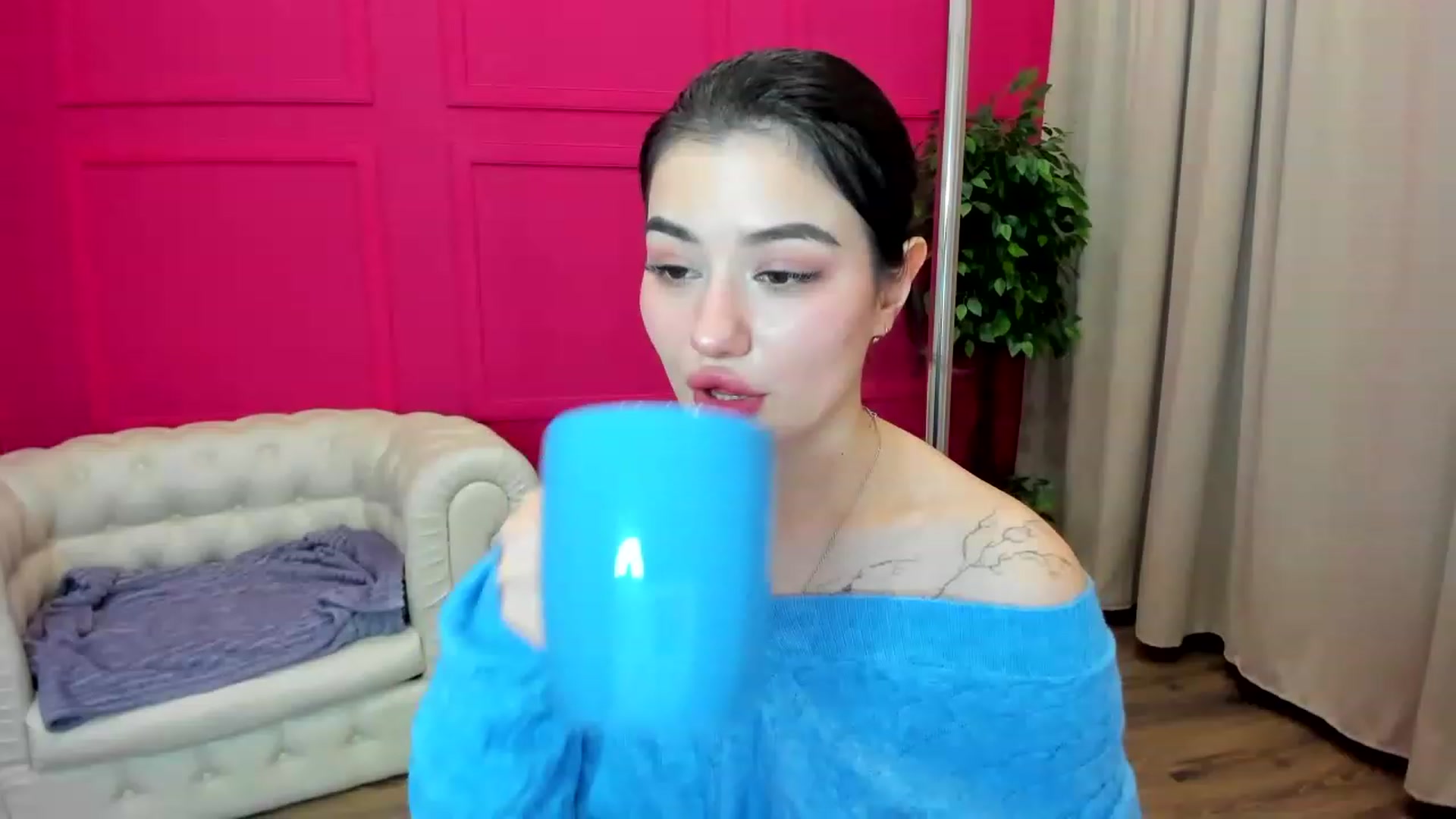 Gallery image thumbnail from MonicaaX's myfreecams stream on, 04/09/2023, 07:57 image 5 of 20