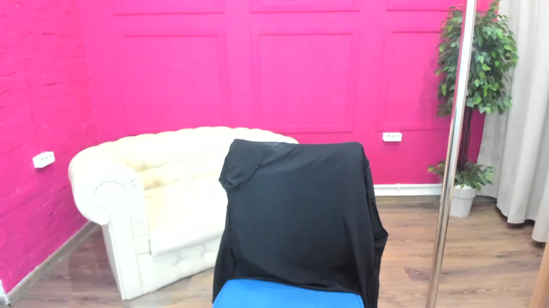 Gallery image thumbnail from MonicaaX's myfreecams stream on, 04/16/2023, 09:51 image 8 of 20