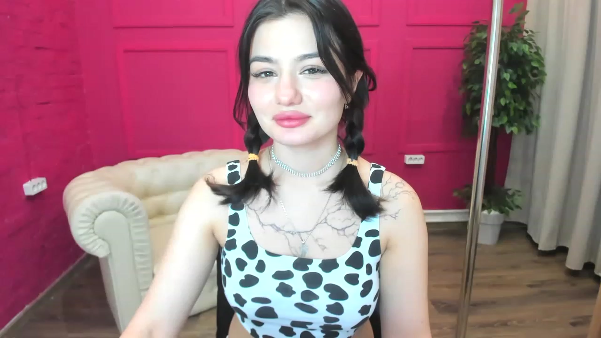 Gallery image thumbnail from MonicaaX's myfreecams stream on, 04/16/2023, 13:52 image 2 of 20