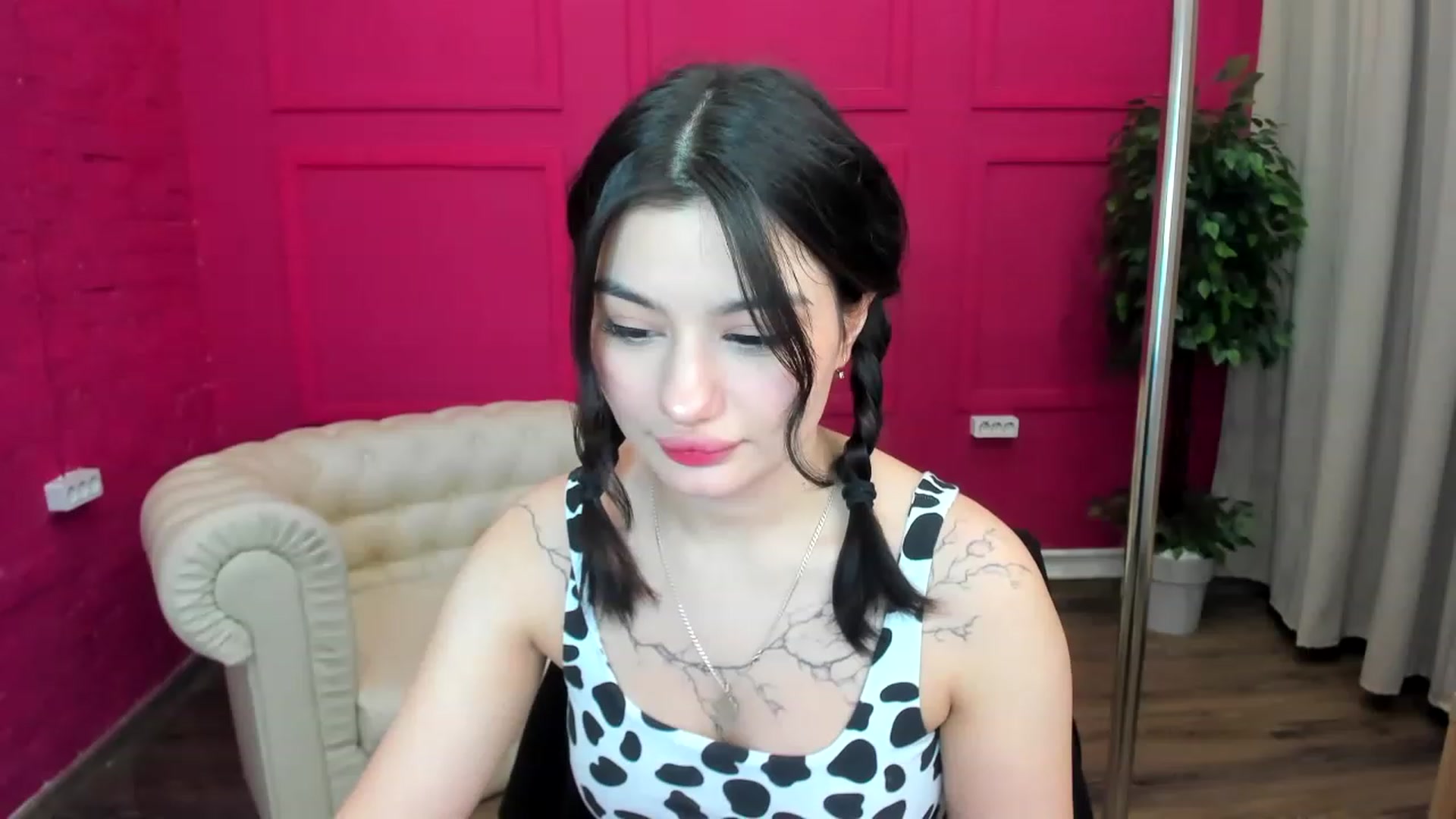 Gallery image thumbnail from MonicaaX's myfreecams stream on, 04/17/2023, 03:27 image 11 of 20