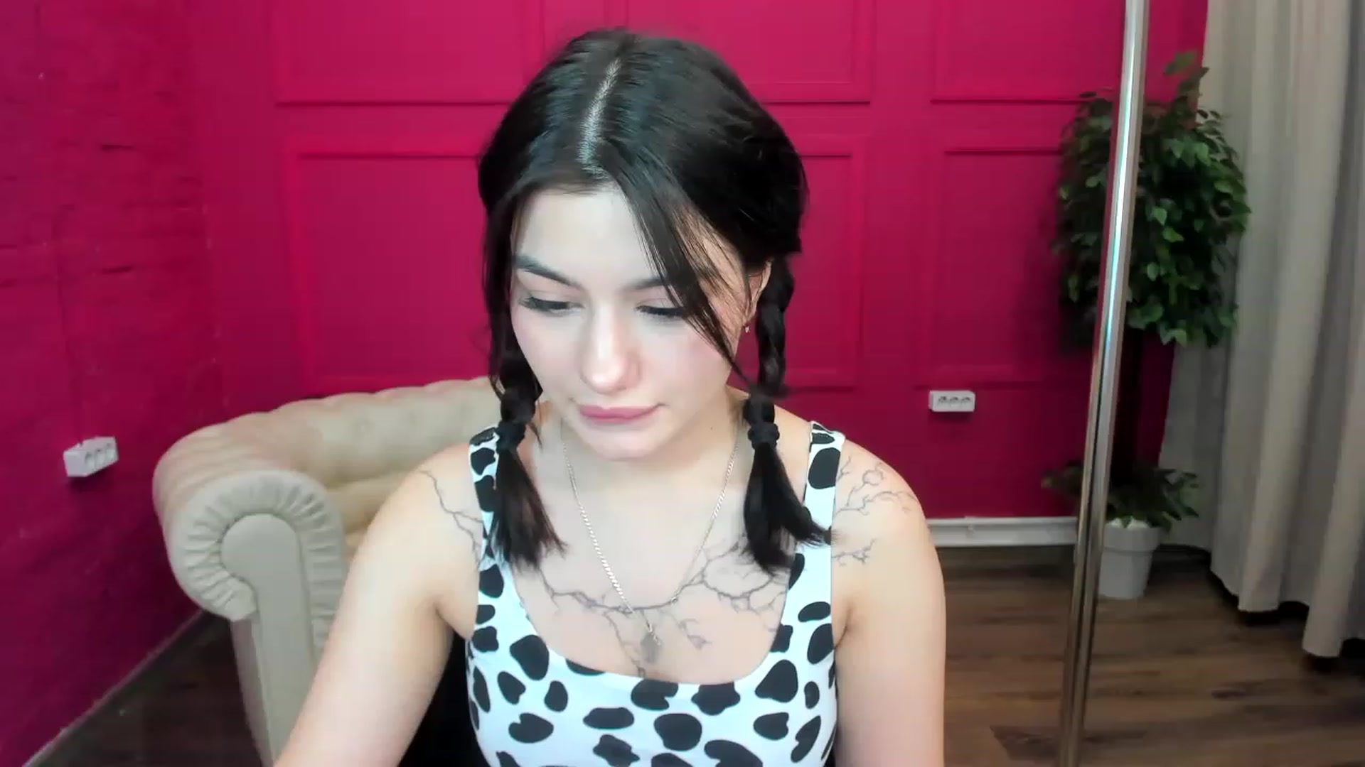 Gallery image thumbnail from MonicaaX's myfreecams stream on, 04/17/2023, 03:27 image 13 of 20