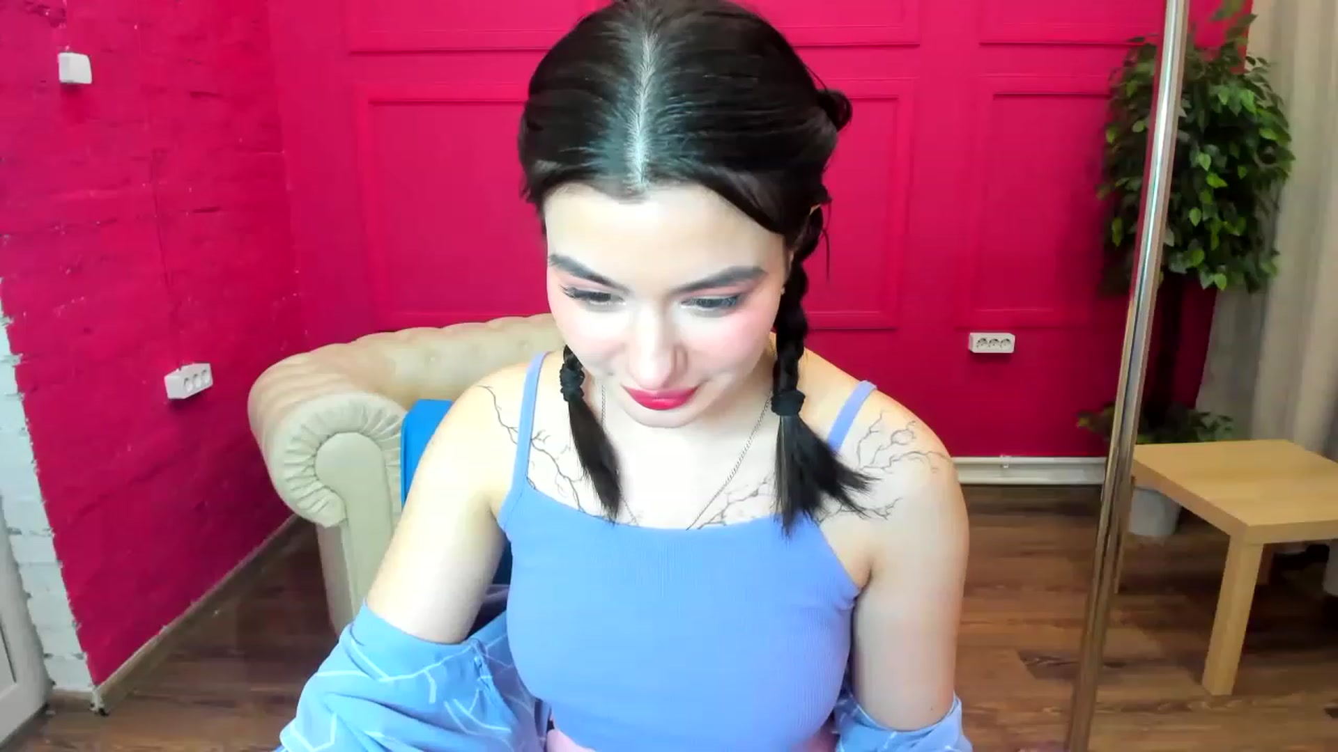 Gallery image thumbnail from MonicaaX's myfreecams stream on, 04/19/2023, 10:25 image 15 of 20