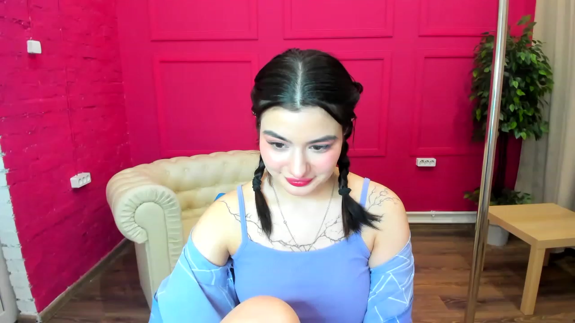 Gallery image thumbnail from MonicaaX's myfreecams stream on, 04/19/2023, 10:25 image 11 of 20