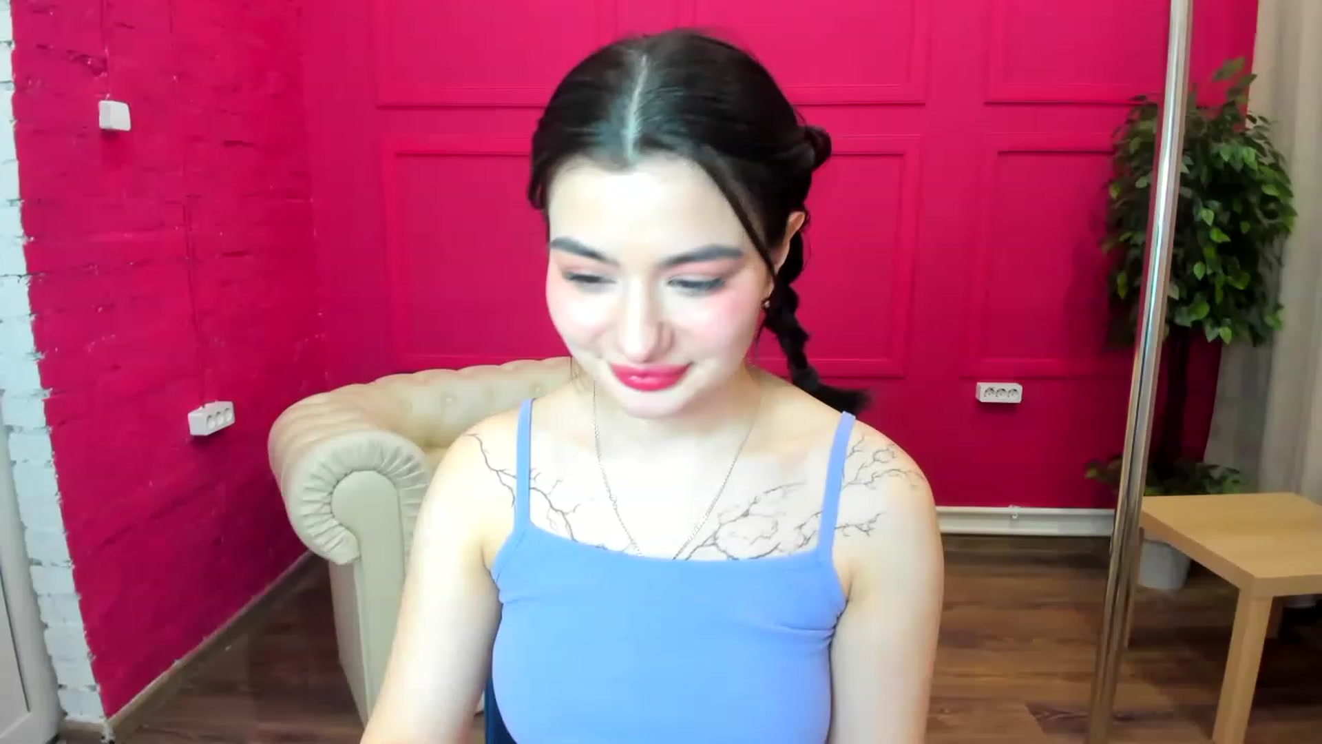 Gallery image thumbnail from MonicaaX's myfreecams stream on, 04/19/2023, 10:55 image 18 of 20
