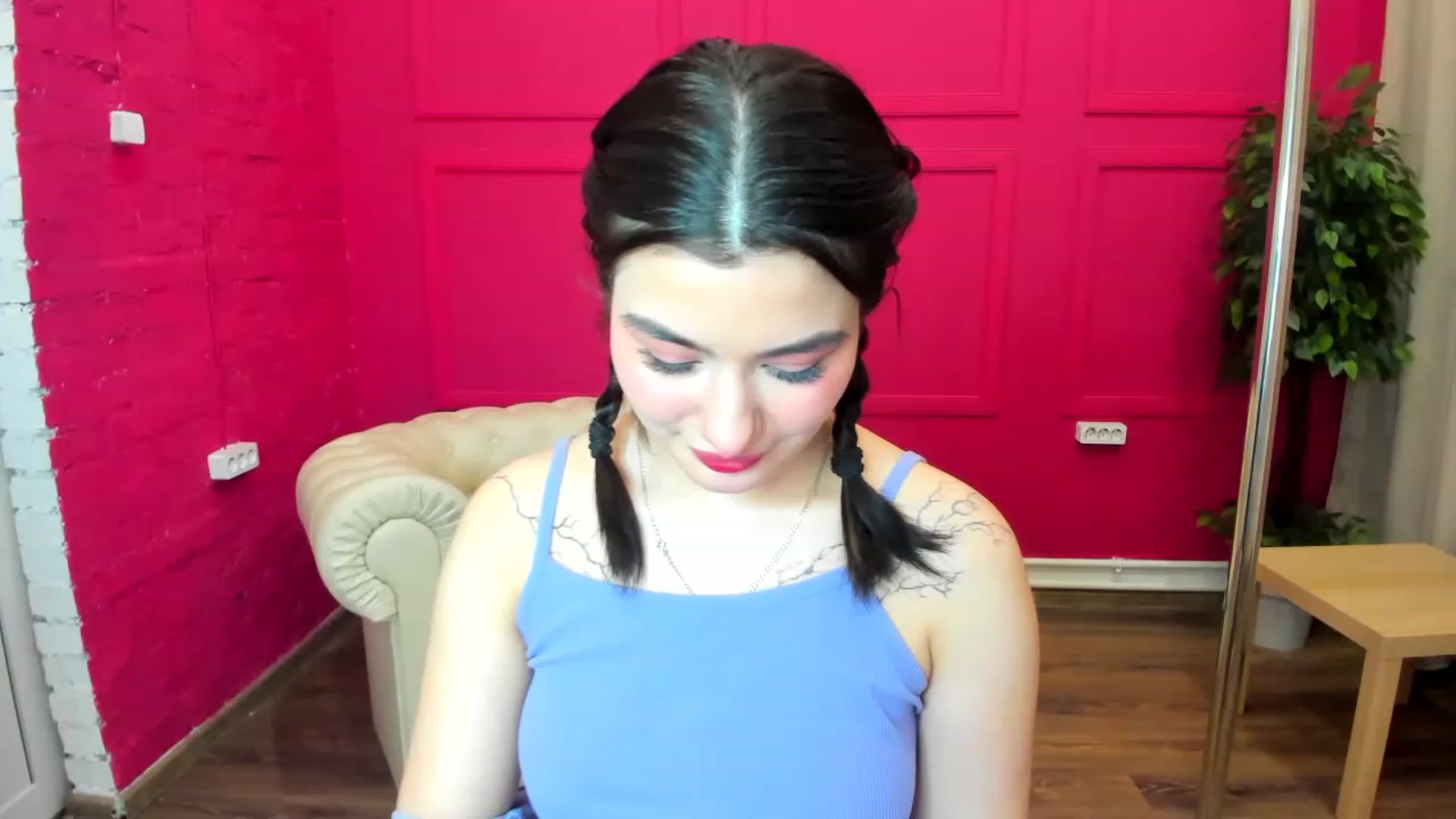 Gallery image thumbnail from MonicaaX's myfreecams stream on, 04/19/2023, 10:55 image 3 of 20