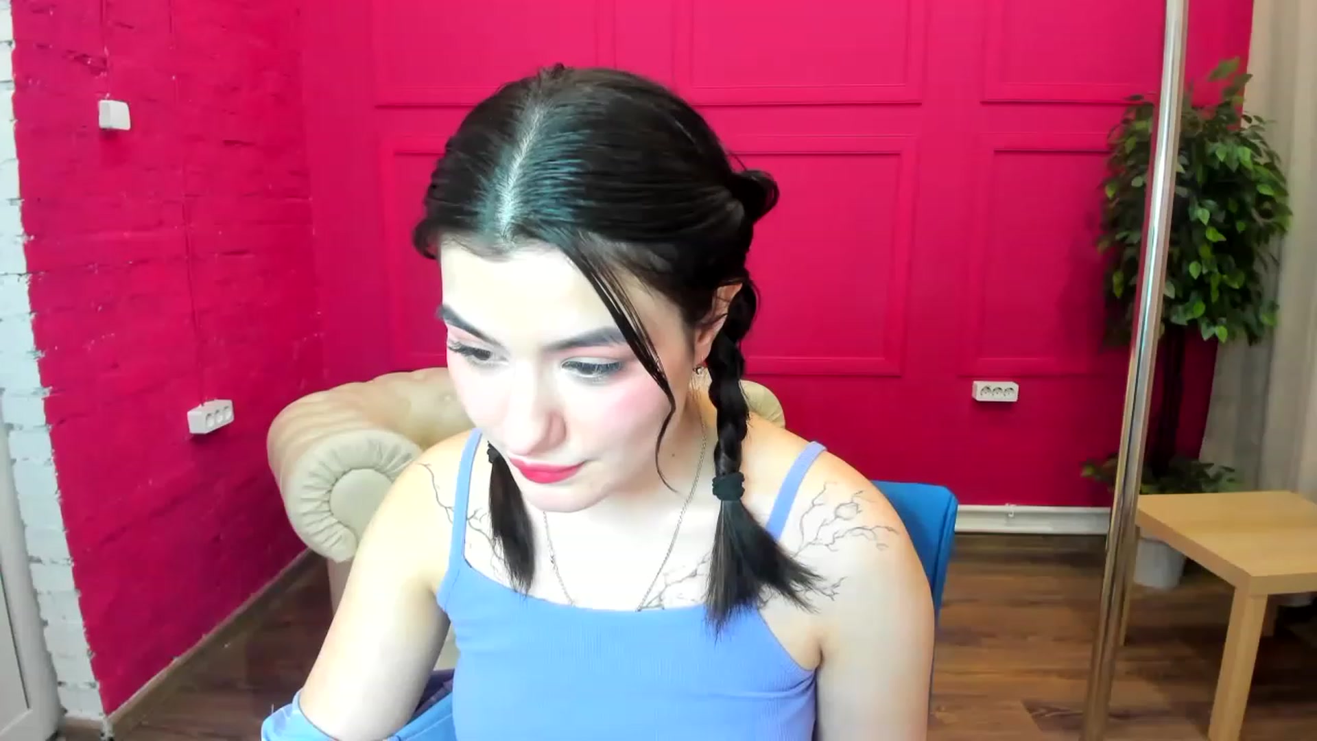 Gallery image thumbnail from MonicaaX's myfreecams stream on, 04/19/2023, 10:55 image 11 of 20