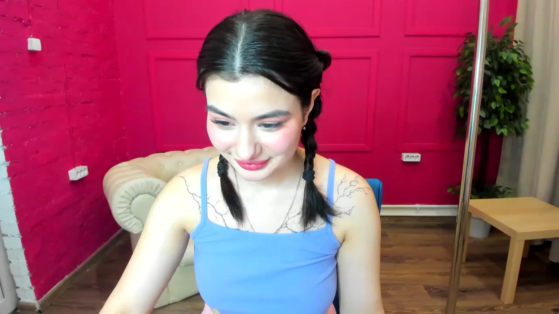 Gallery image thumbnail from MonicaaX's myfreecams stream on, 04/19/2023, 12:29 image 7 of 20