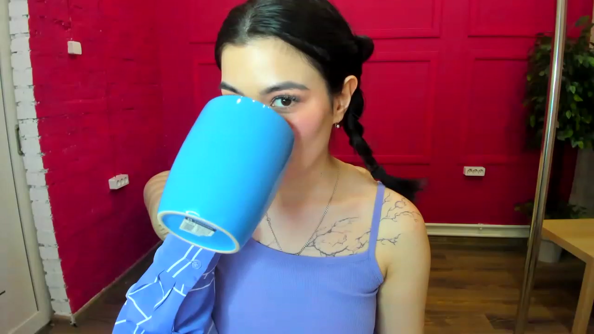 Gallery image thumbnail from MonicaaX's myfreecams stream on, 04/19/2023, 12:29 image 10 of 20
