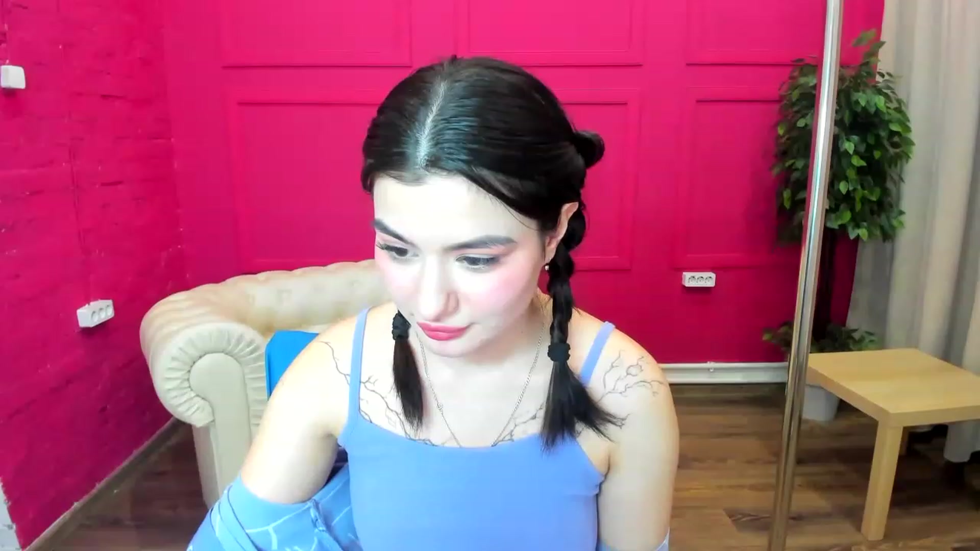 Gallery image thumbnail from MonicaaX's myfreecams stream on, 04/19/2023, 12:29 image 20 of 20