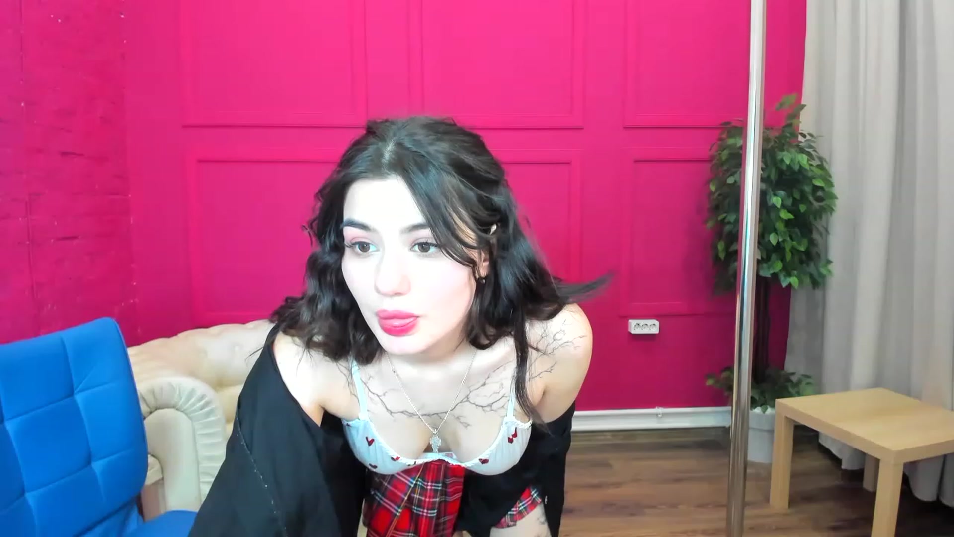 Gallery image thumbnail from MonicaaX's myfreecams stream on, 04/20/2023, 06:53 image 12 of 20