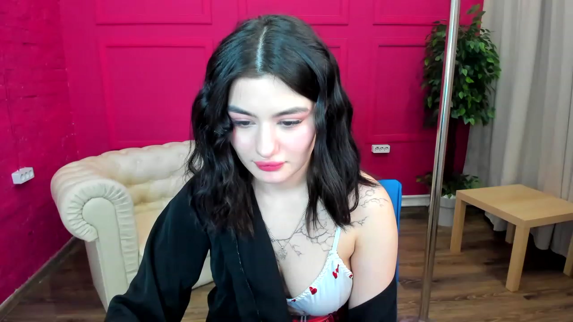 Gallery image thumbnail from MonicaaX's myfreecams stream on, 04/20/2023, 07:59 image 10 of 20