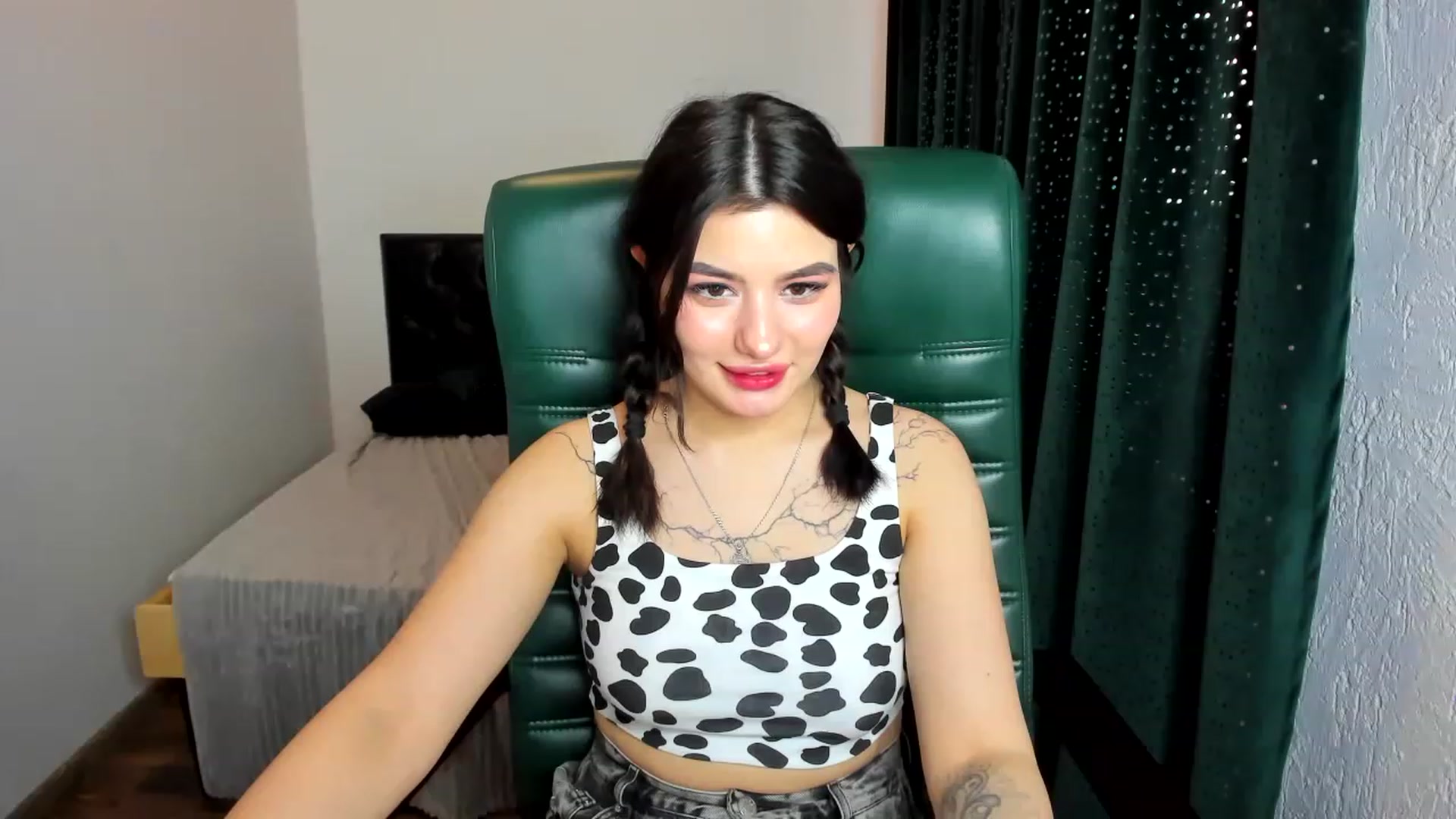 Gallery image thumbnail from MonicaaX's myfreecams stream on, 04/27/2023, 07:56 image 12 of 20