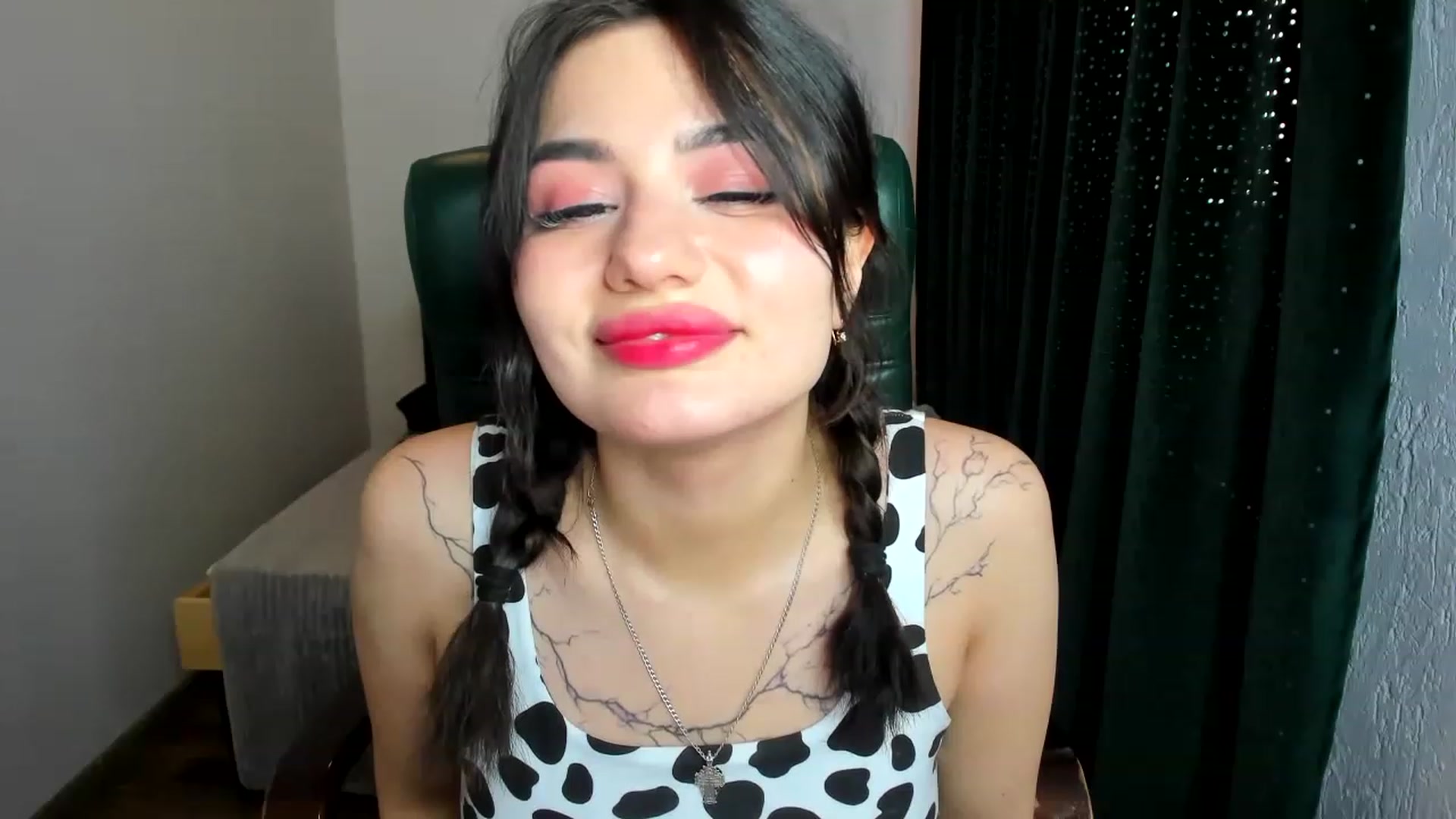 Gallery image thumbnail from MonicaaX's myfreecams stream on, 04/27/2023, 07:56 image 15 of 20