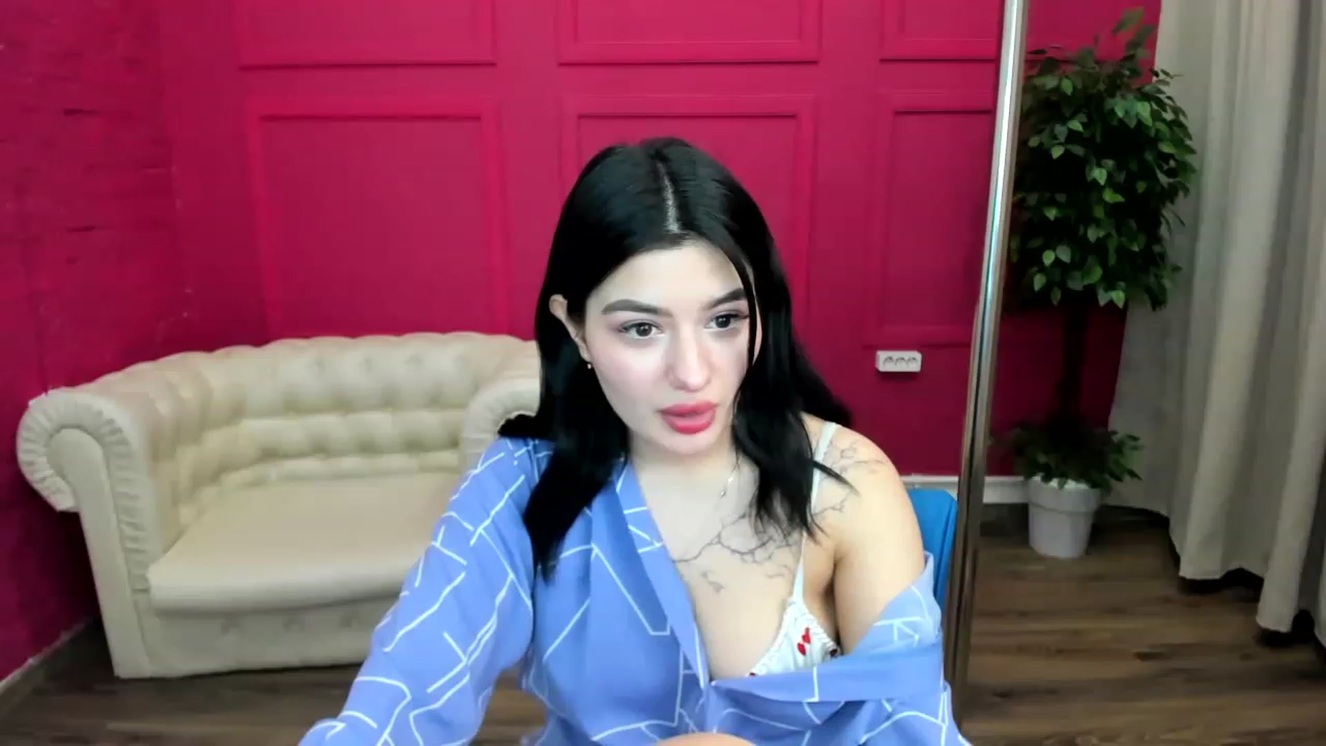 Gallery image thumbnail from MonicaaX's myfreecams stream on, 05/04/2023, 07:22 image 14 of 20