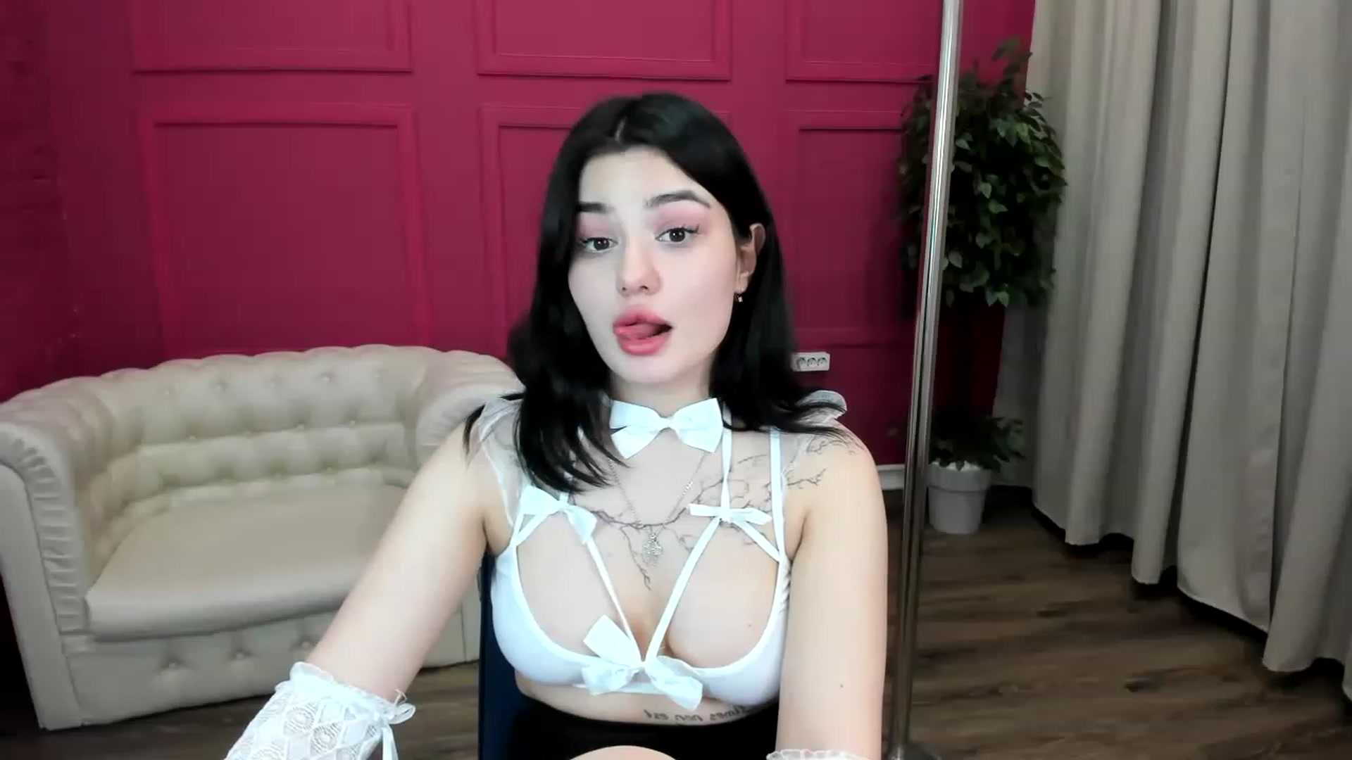 Gallery image thumbnail from MonicaaX's myfreecams stream on, 05/15/2023, 07:36 image 12 of 20