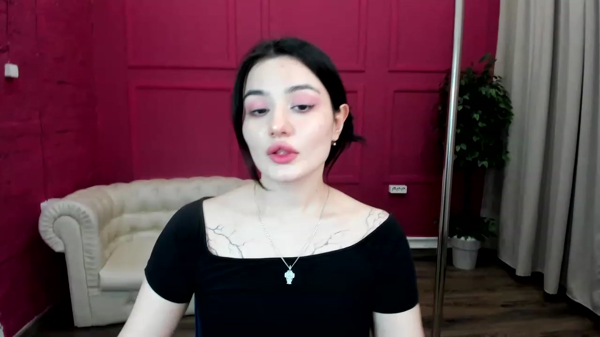 Gallery image thumbnail from MonicaaX's myfreecams stream on, 05/19/2023, 11:28 image 6 of 20
