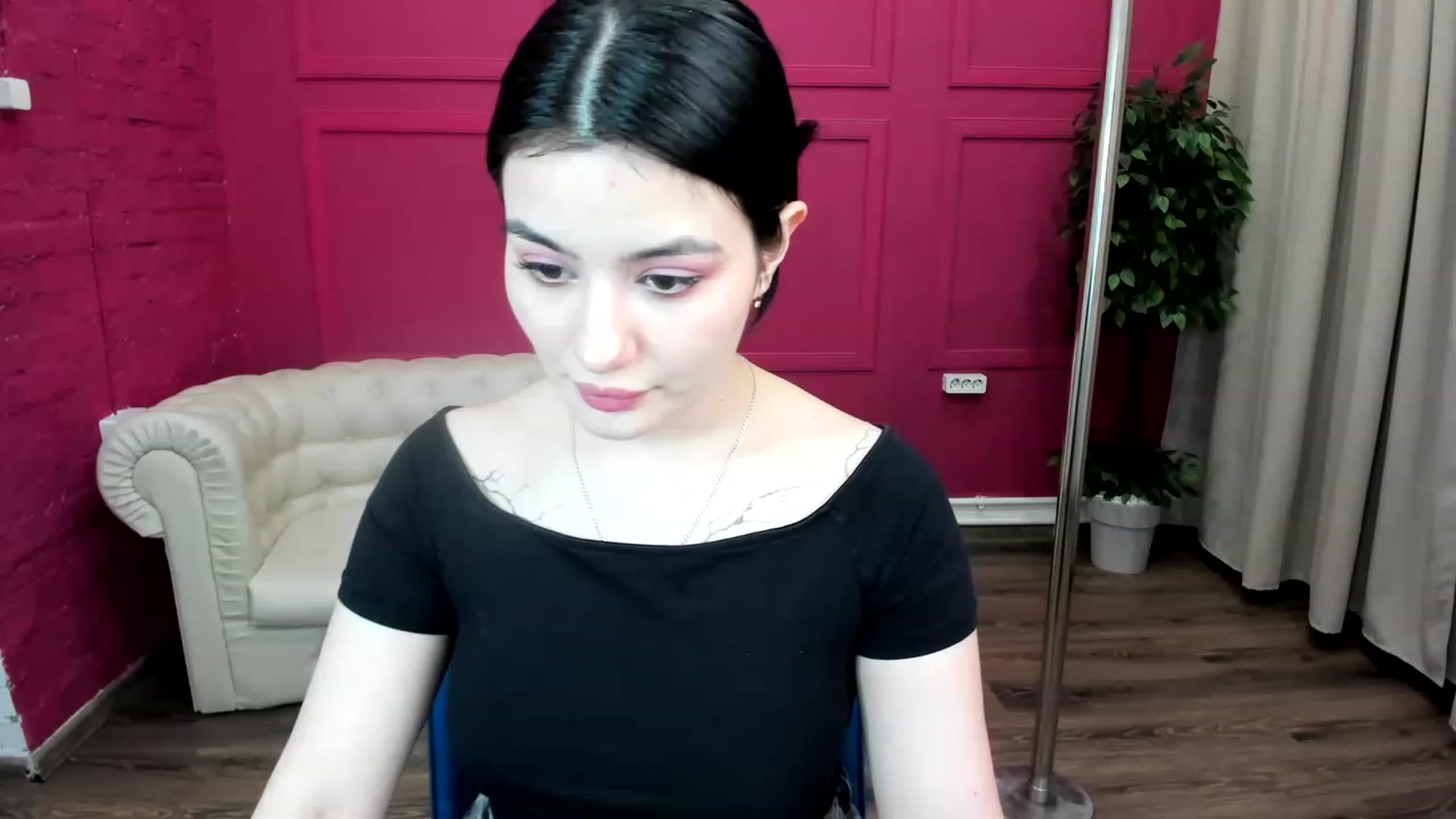 Gallery image thumbnail from MonicaaX's myfreecams stream on, 05/19/2023, 12:59 image 14 of 20