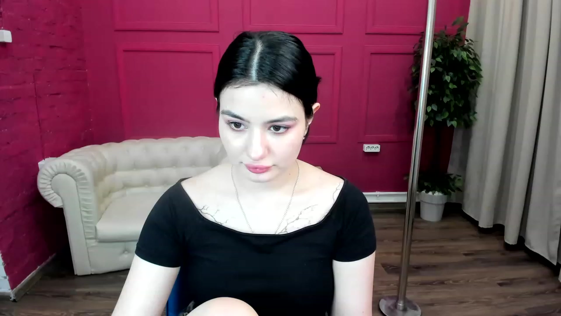 Gallery image thumbnail from MonicaaX's myfreecams stream on, 05/19/2023, 12:59 image 13 of 20