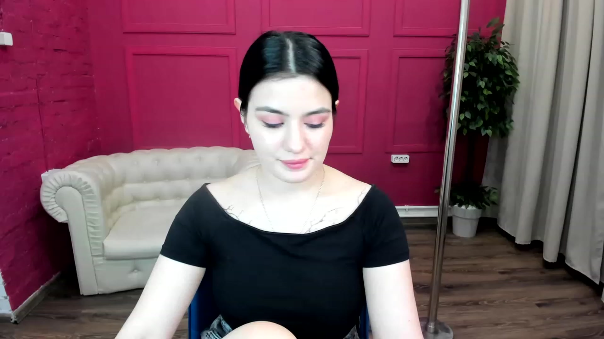 Gallery image thumbnail from MonicaaX's myfreecams stream on, 05/19/2023, 12:59 image 5 of 20