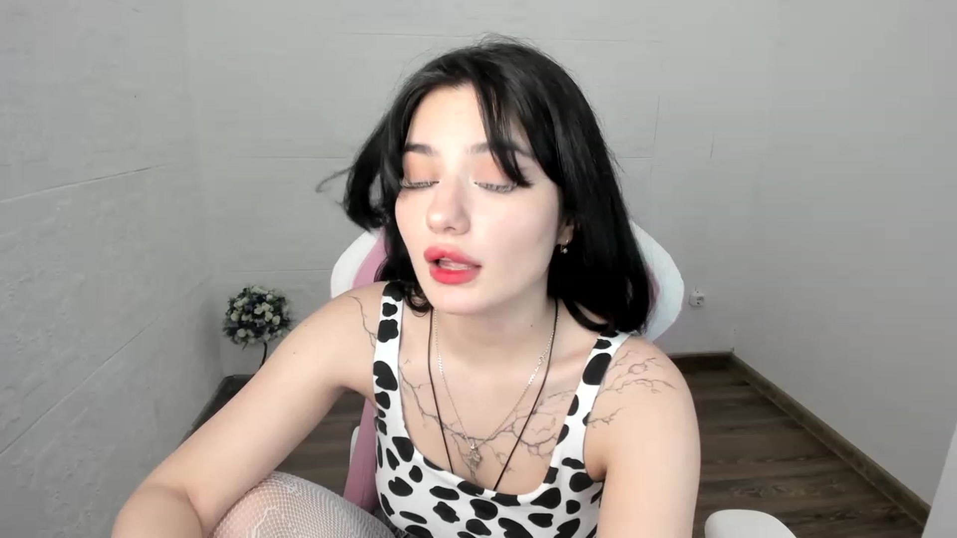 Gallery image thumbnail from MonicaaX's myfreecams stream on, 07/13/2023, 09:28 image 9 of 20