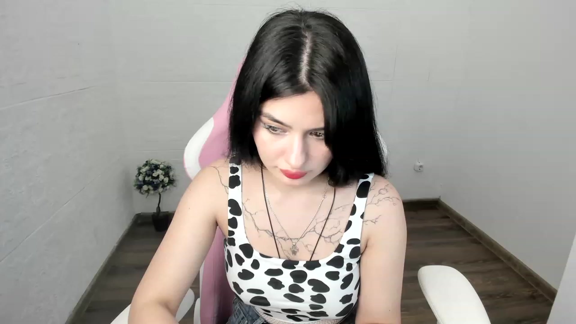 Gallery image thumbnail from MonicaaX's myfreecams stream on, 07/13/2023, 11:16 image 16 of 20