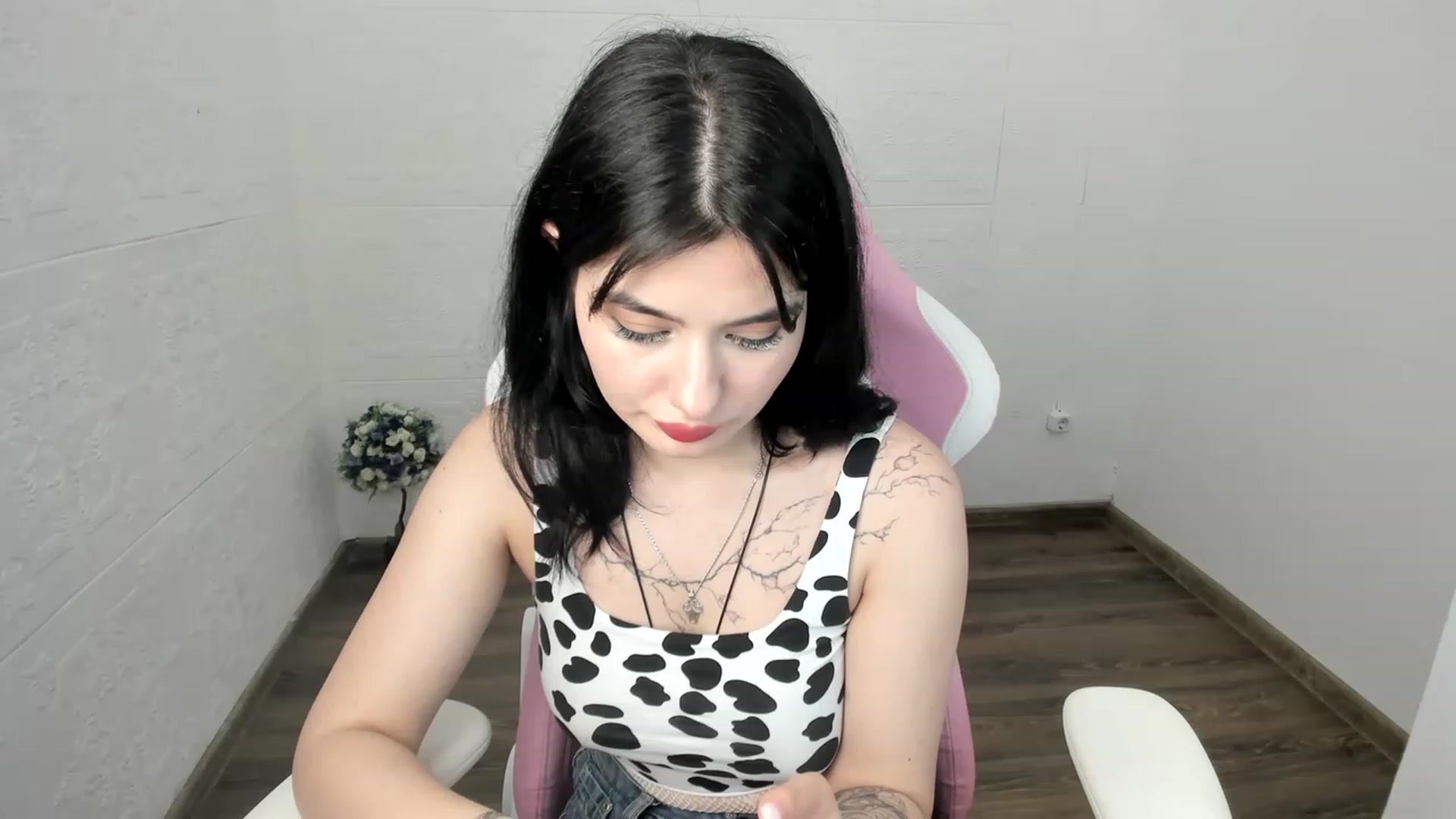 Gallery image thumbnail from MonicaaX's myfreecams stream on, 07/13/2023, 11:16 image 13 of 20