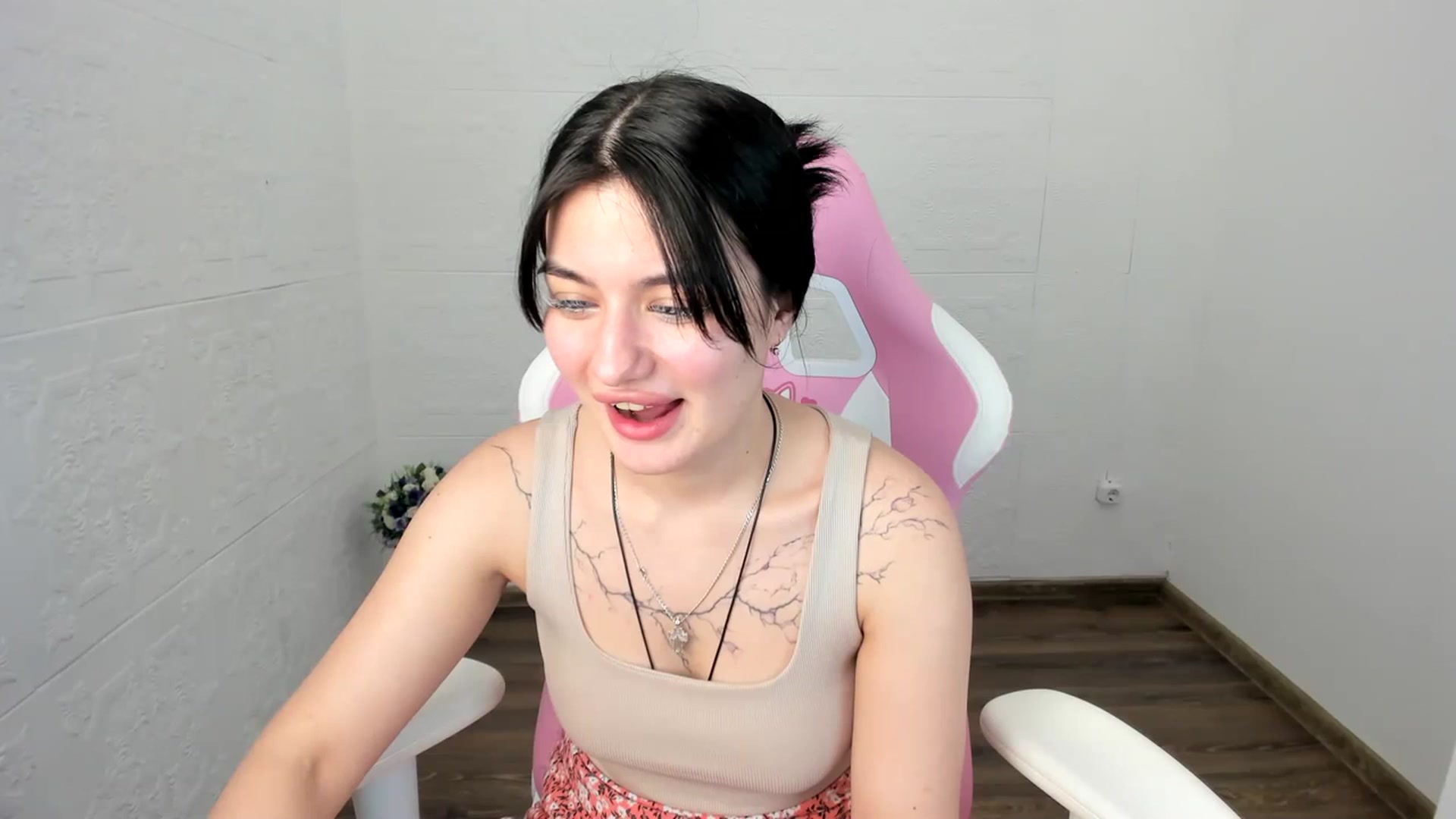 Gallery image thumbnail from MonicaaX's myfreecams stream on, 07/17/2023, 07:58 image 8 of 20