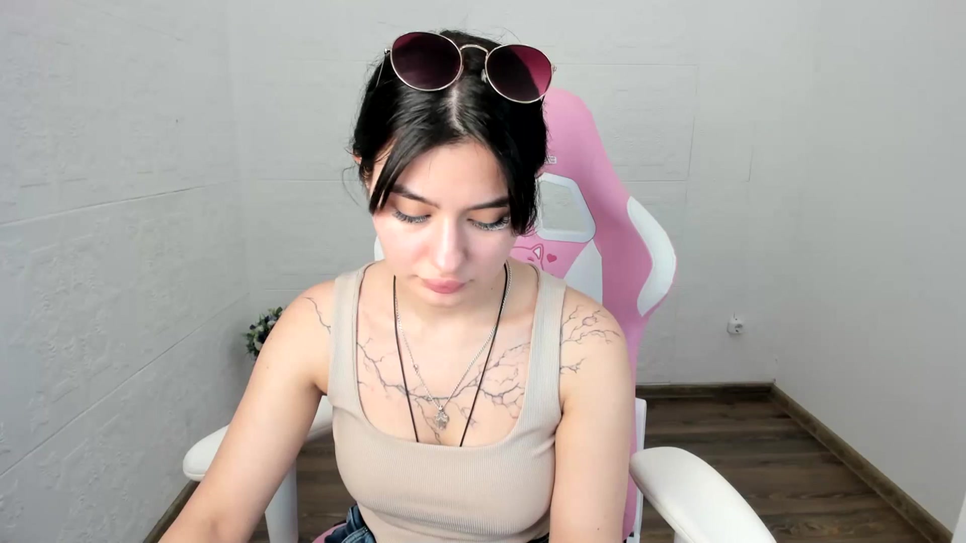 Gallery image thumbnail from MonicaaX's myfreecams stream on, 07/17/2023, 07:58 image 17 of 20