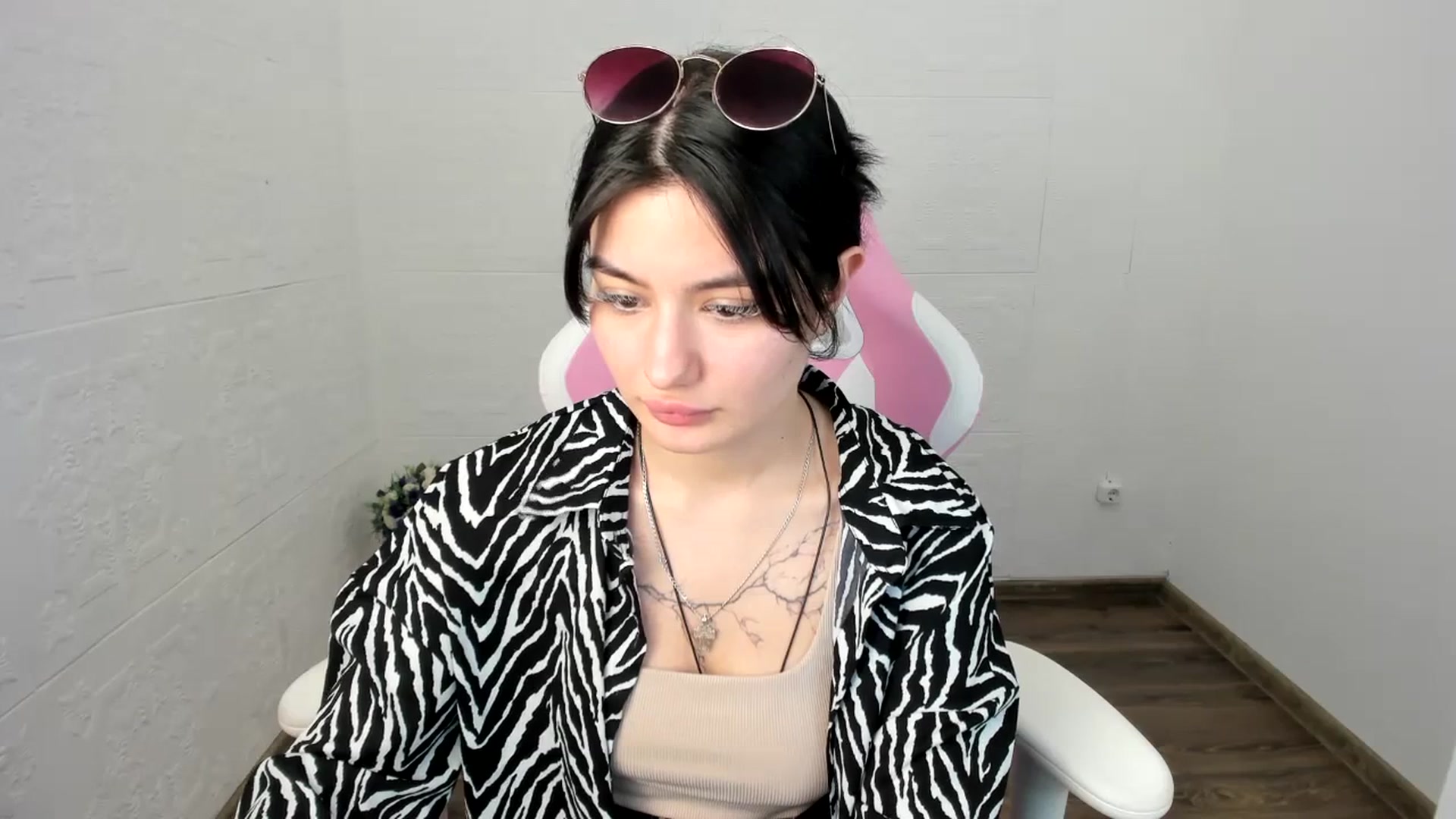Gallery image thumbnail from MonicaaX's myfreecams stream on, 07/17/2023, 07:58 image 19 of 20