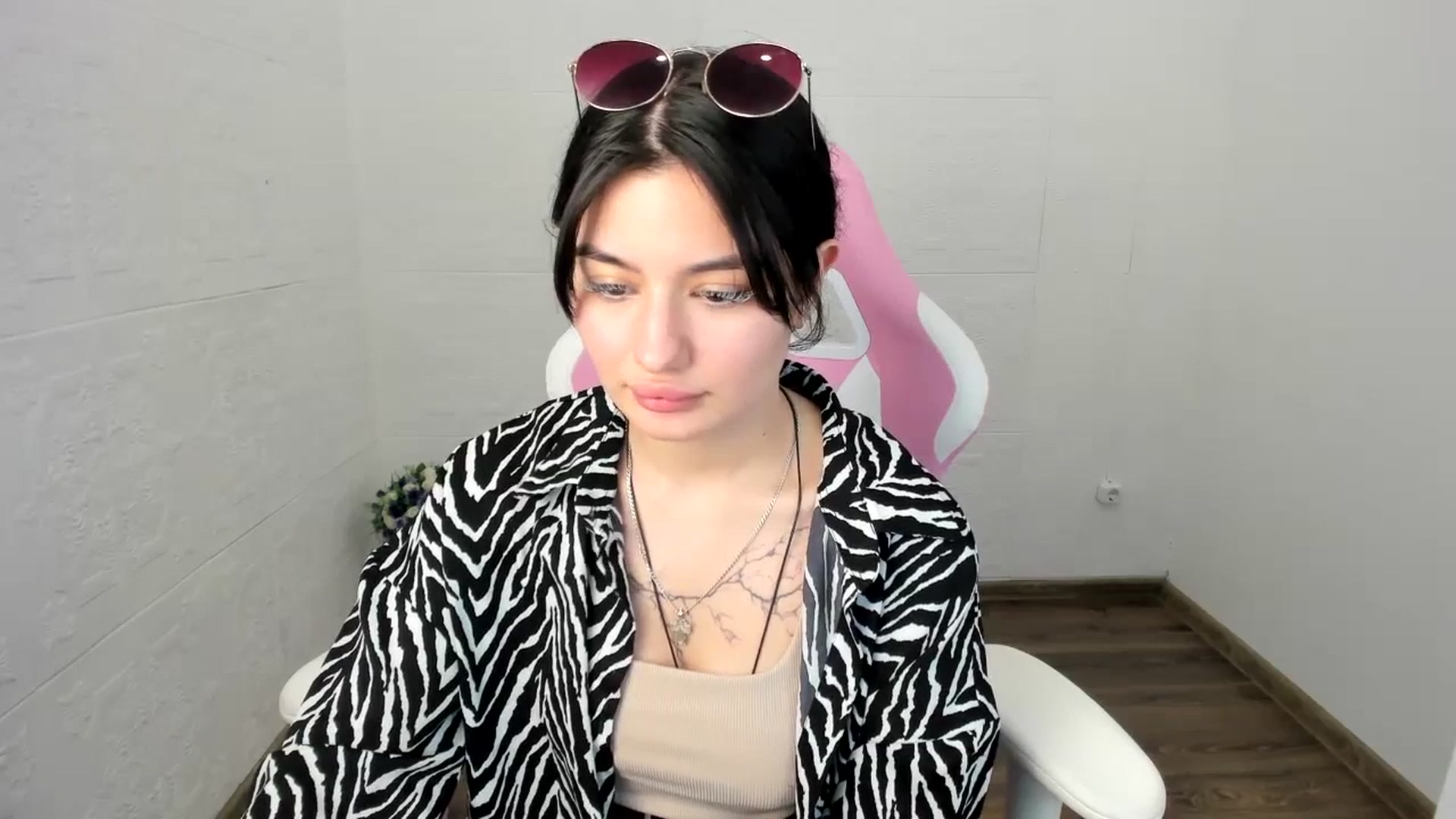 Gallery image thumbnail from MonicaaX's myfreecams stream on, 07/17/2023, 07:58 image 20 of 20