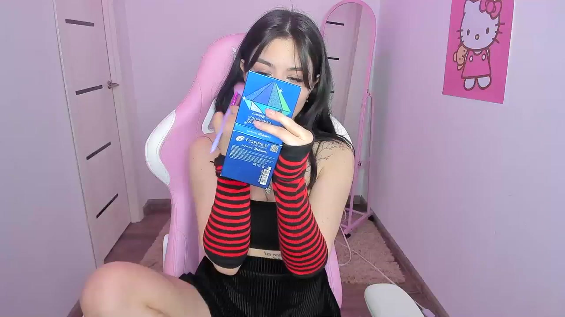 Gallery image thumbnail from MonicaaX's myfreecams stream on, 08/18/2023, 10:40 image 17 of 20