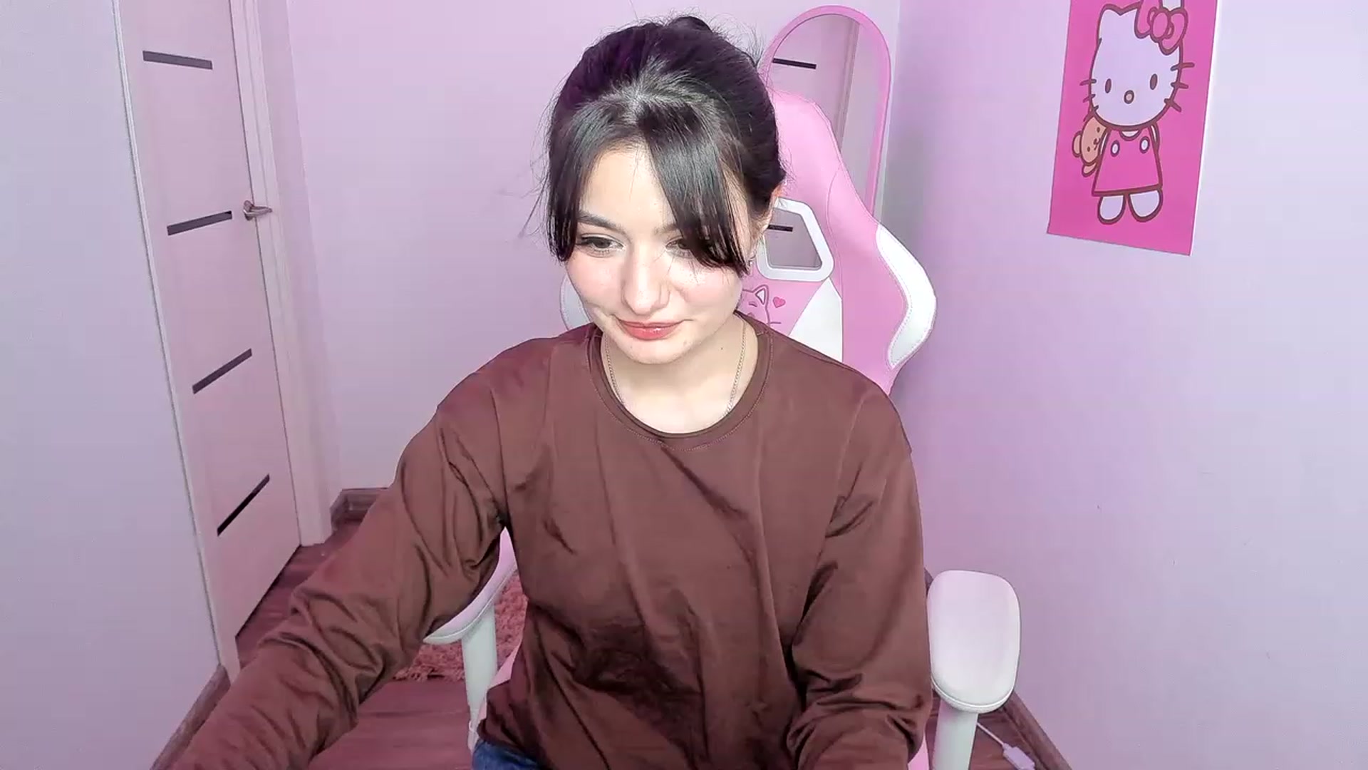 Gallery image thumbnail from MonicaaX's myfreecams stream on, 08/18/2023, 13:52 image 19 of 20