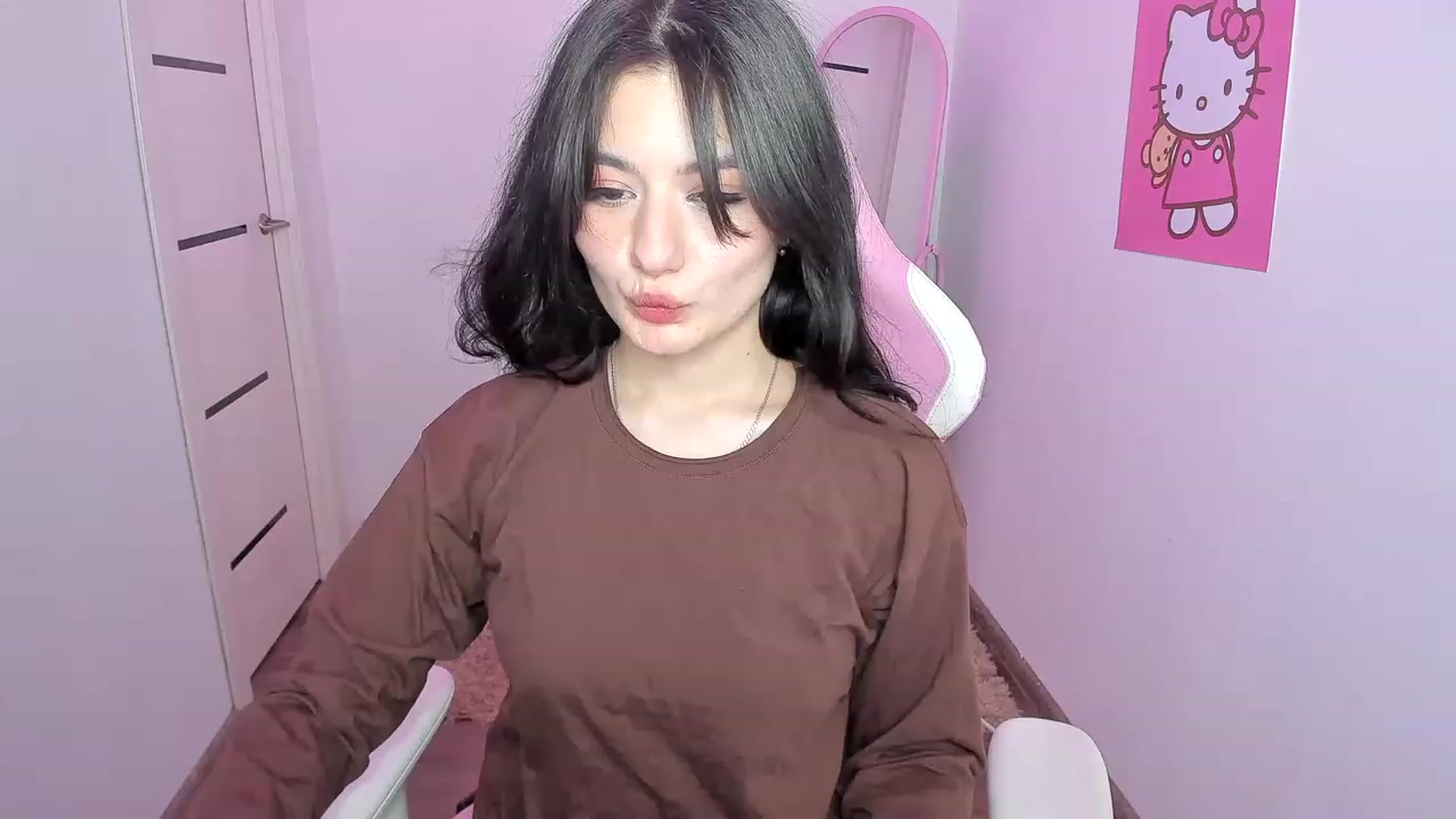 Gallery image thumbnail from MonicaaX's myfreecams stream on, 08/18/2023, 13:52 image 12 of 20