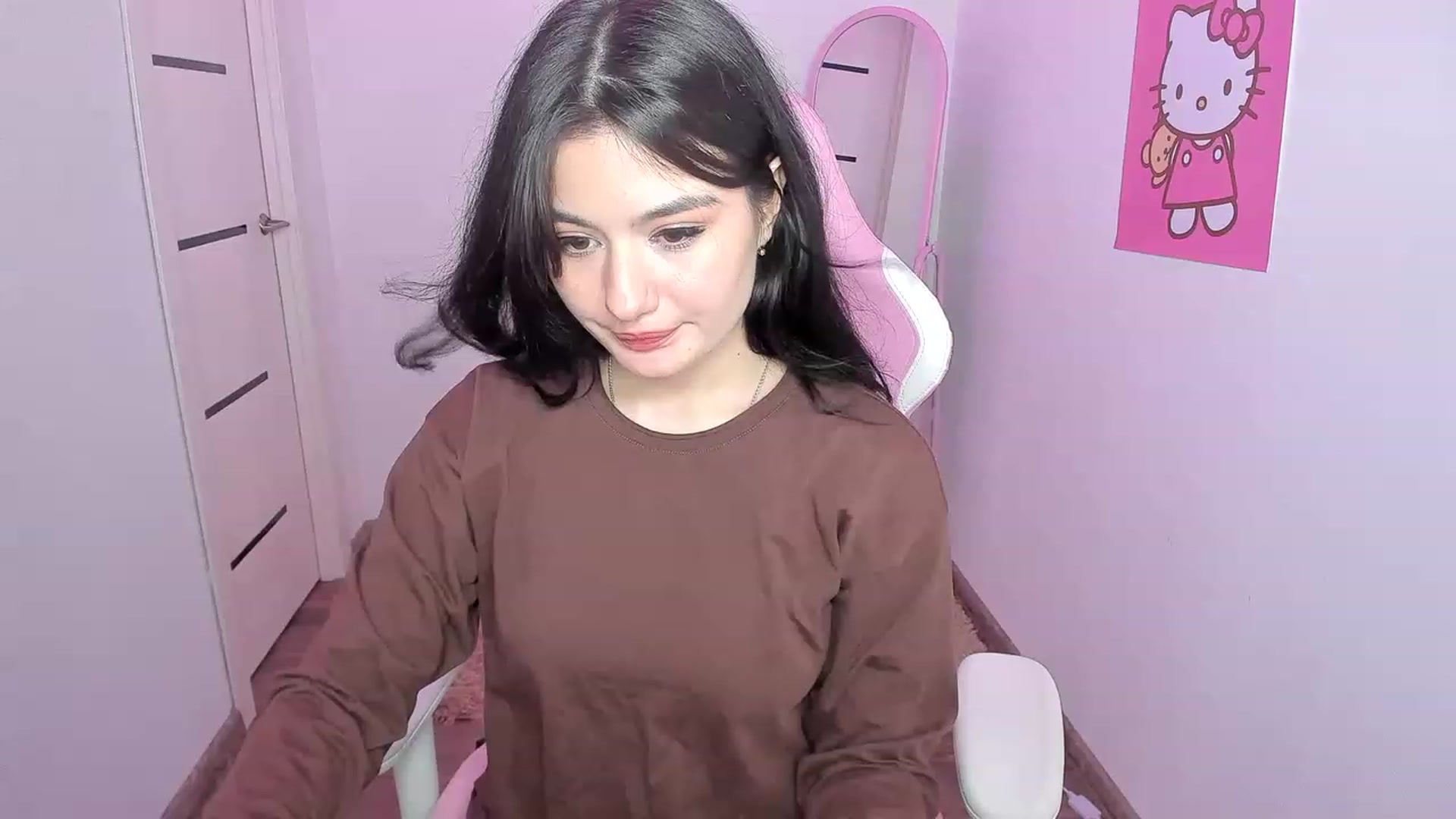 Gallery image thumbnail from MonicaaX's myfreecams stream on, 08/18/2023, 13:52 image 13 of 20