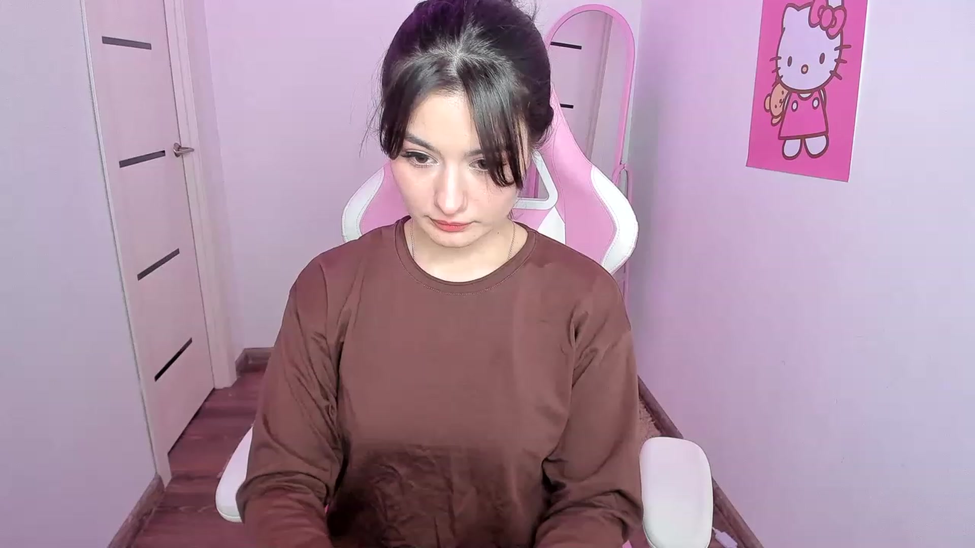 Gallery image thumbnail from MonicaaX's myfreecams stream on, 08/18/2023, 13:52 image 15 of 20