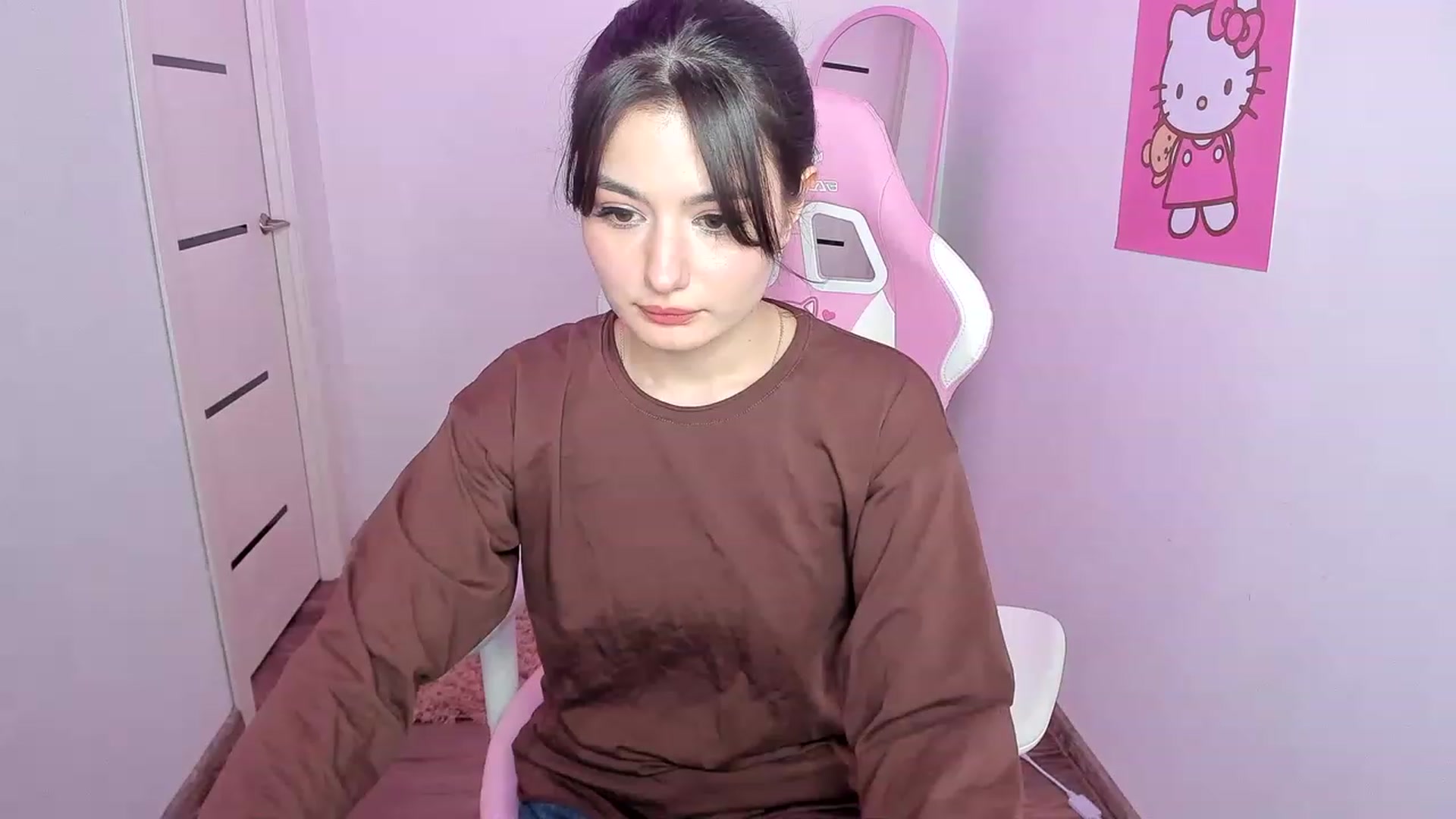 Gallery image thumbnail from MonicaaX's myfreecams stream on, 08/18/2023, 13:52 image 17 of 20