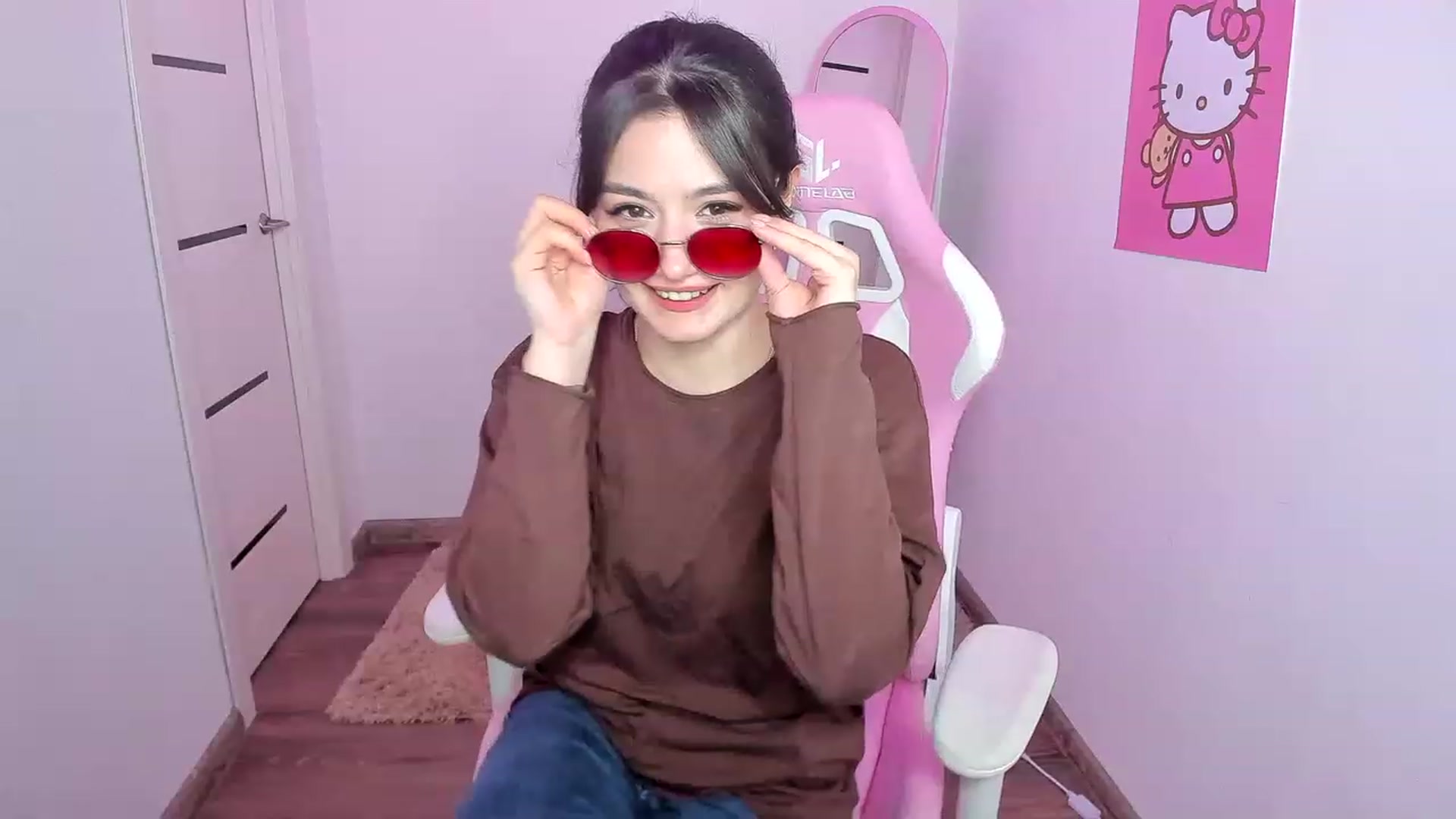 Gallery image thumbnail from MonicaaX's myfreecams stream on, 08/18/2023, 13:52 image 18 of 20