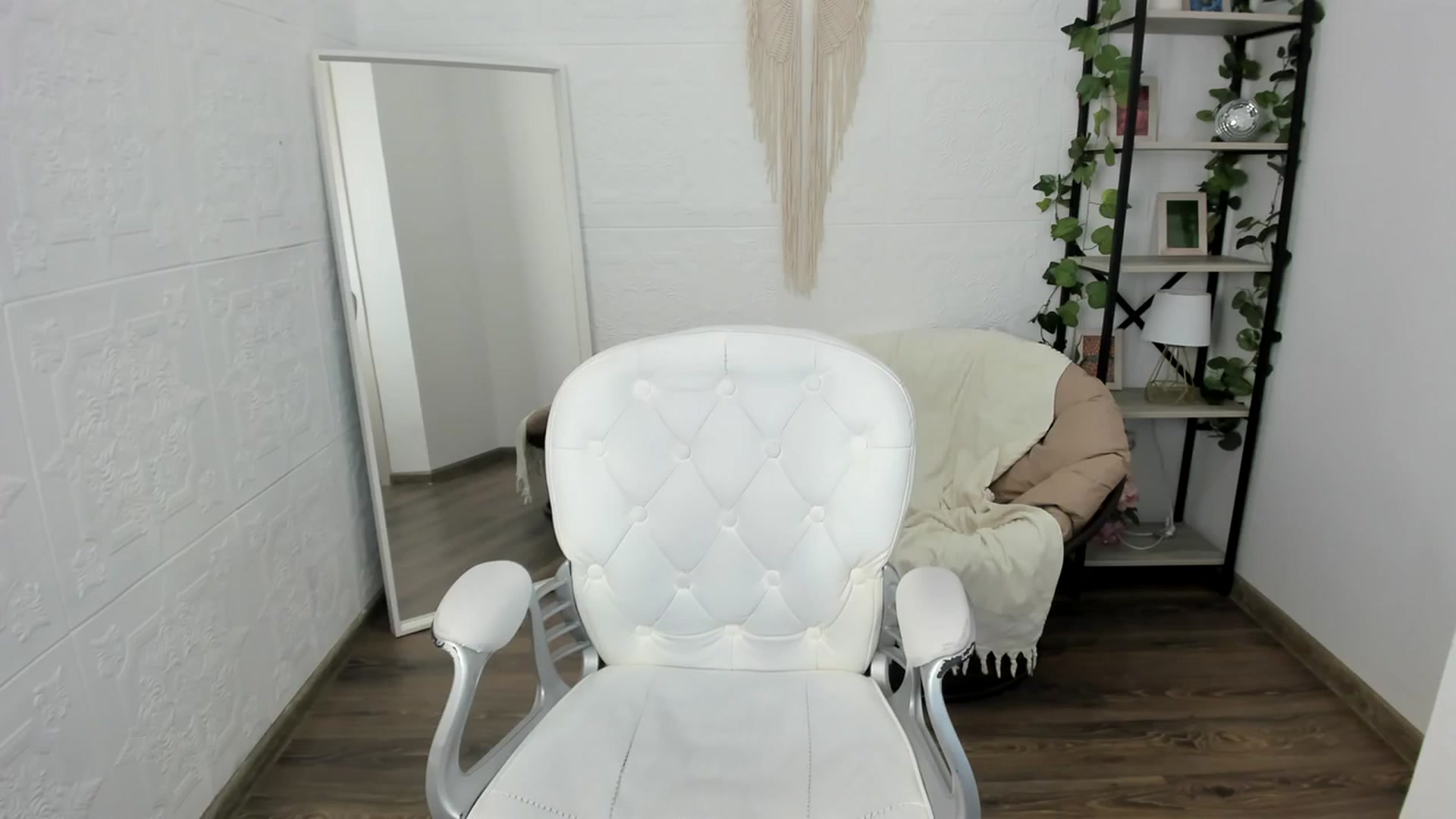Gallery image thumbnail from MonicaaX's myfreecams stream on, 09/01/2023, 10:02 image 14 of 20