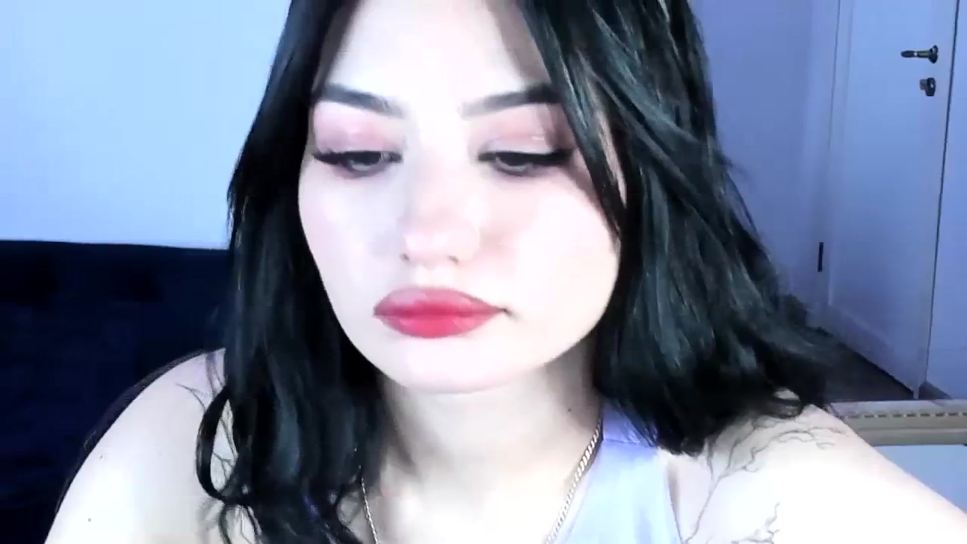 Gallery image thumbnail from MonicaaX's myfreecams stream on, 10/18/2023, 07:27 image 7 of 20