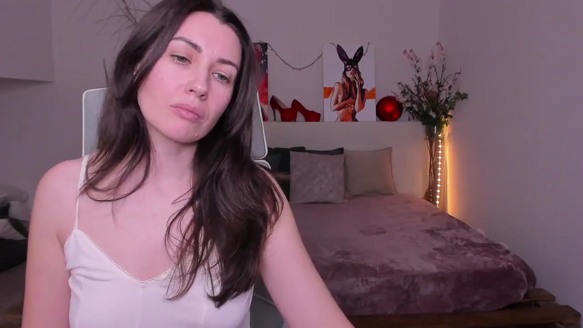 Gallery image thumbnail from MonikKing78's myfreecams stream on, 12/01/2025, 17:10 image 14 of 20
