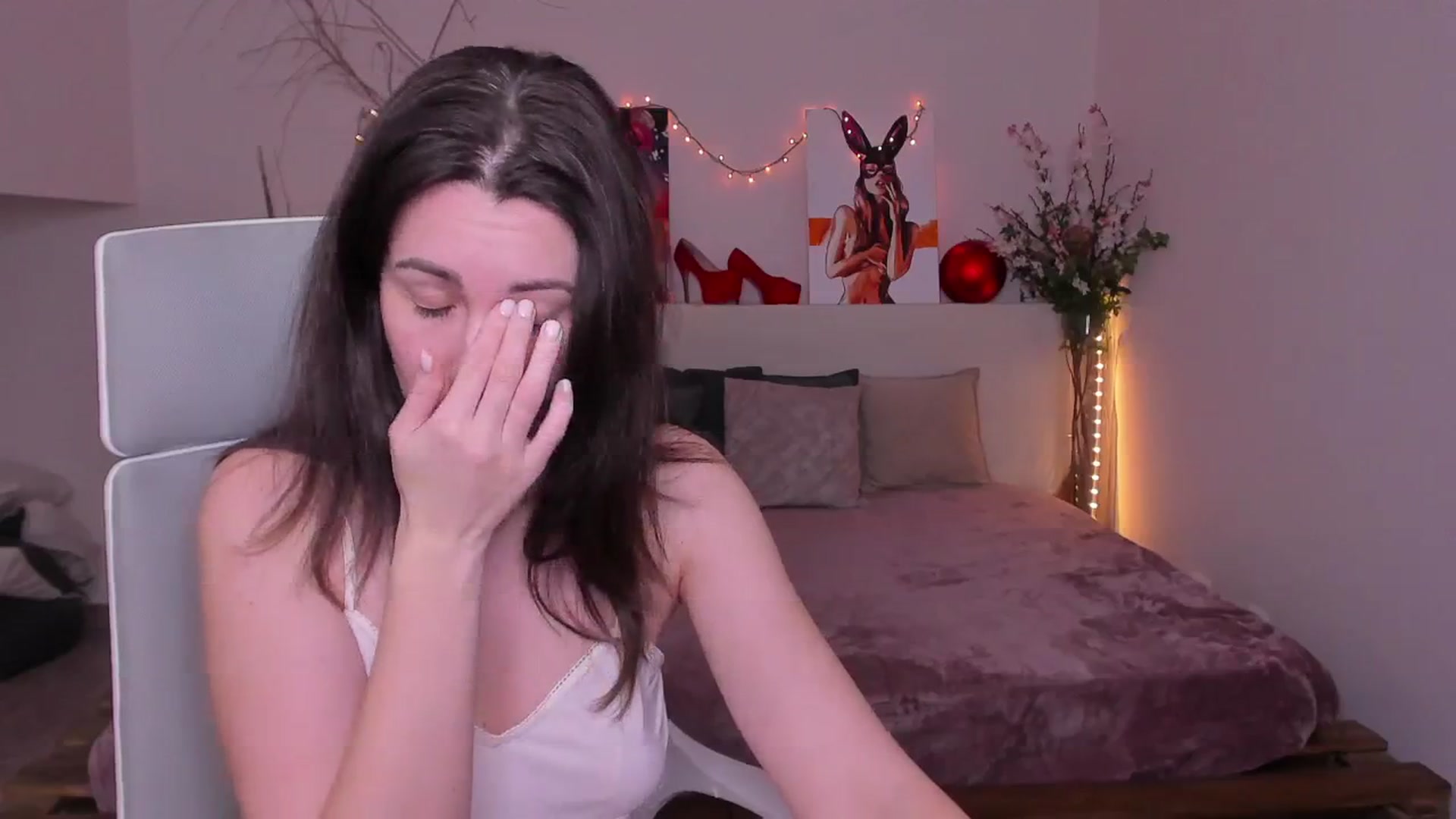 Gallery image thumbnail from MonikKing78's myfreecams stream on, 12/01/2025, 17:10 image 13 of 20