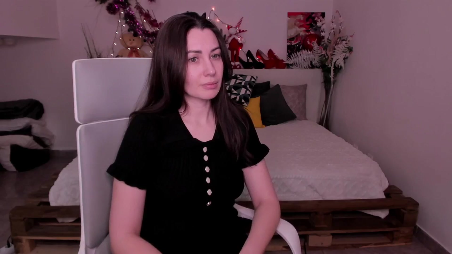 Gallery image thumbnail from MonikKing78's myfreecams stream on, 01/10/2026, 18:50 image 13 of 20