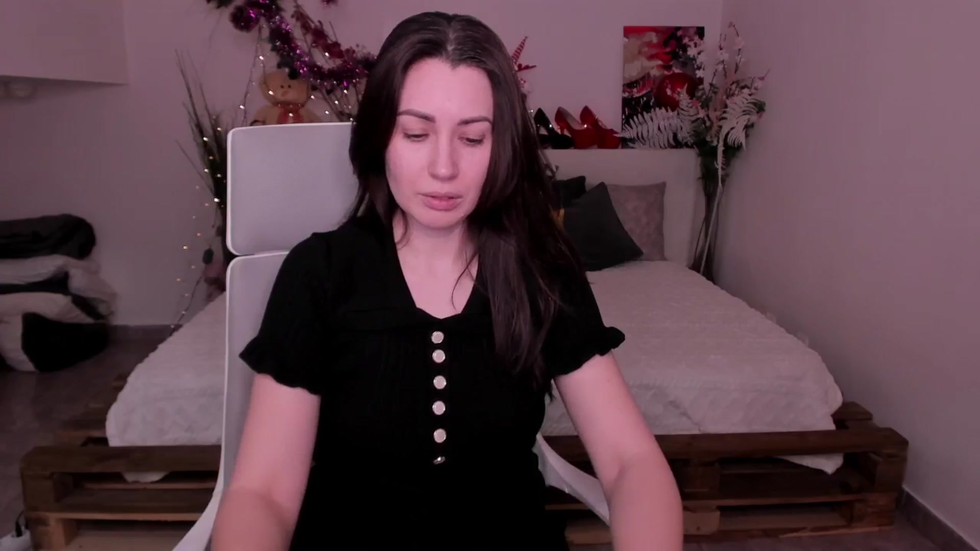 Gallery image thumbnail from MonikKing78's myfreecams stream on, 01/10/2026, 18:50 image 15 of 20