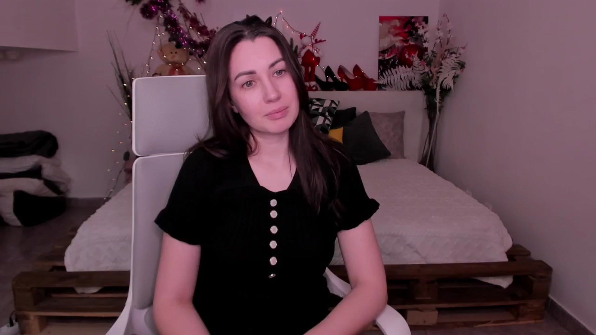 Gallery image thumbnail from MonikKing78's myfreecams stream on, 01/10/2026, 18:50 image 14 of 20