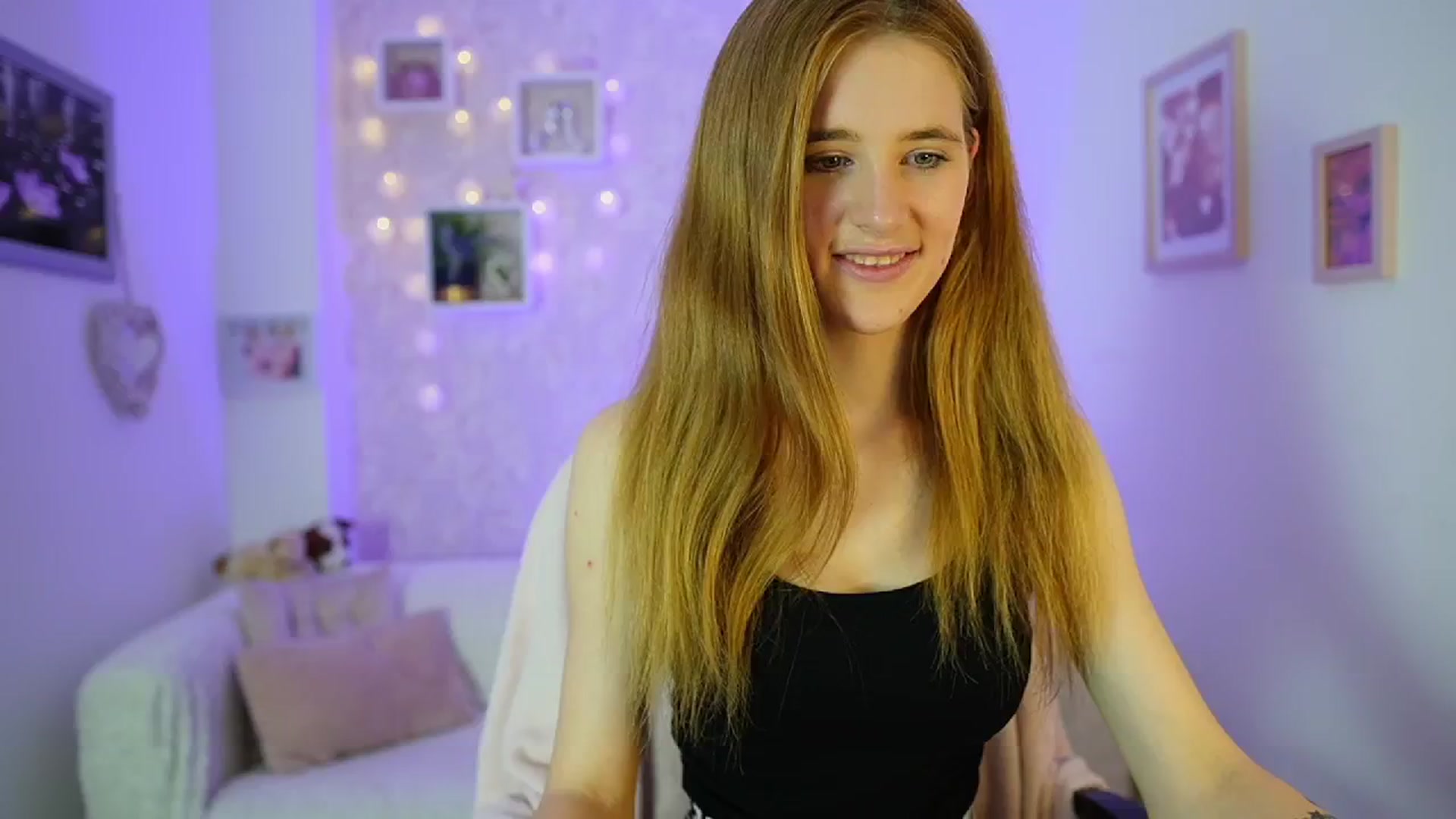 Gallery image thumbnail from Monika_Dee's myfreecams stream on, 06/01/2024, 15:22 image 1 of 20